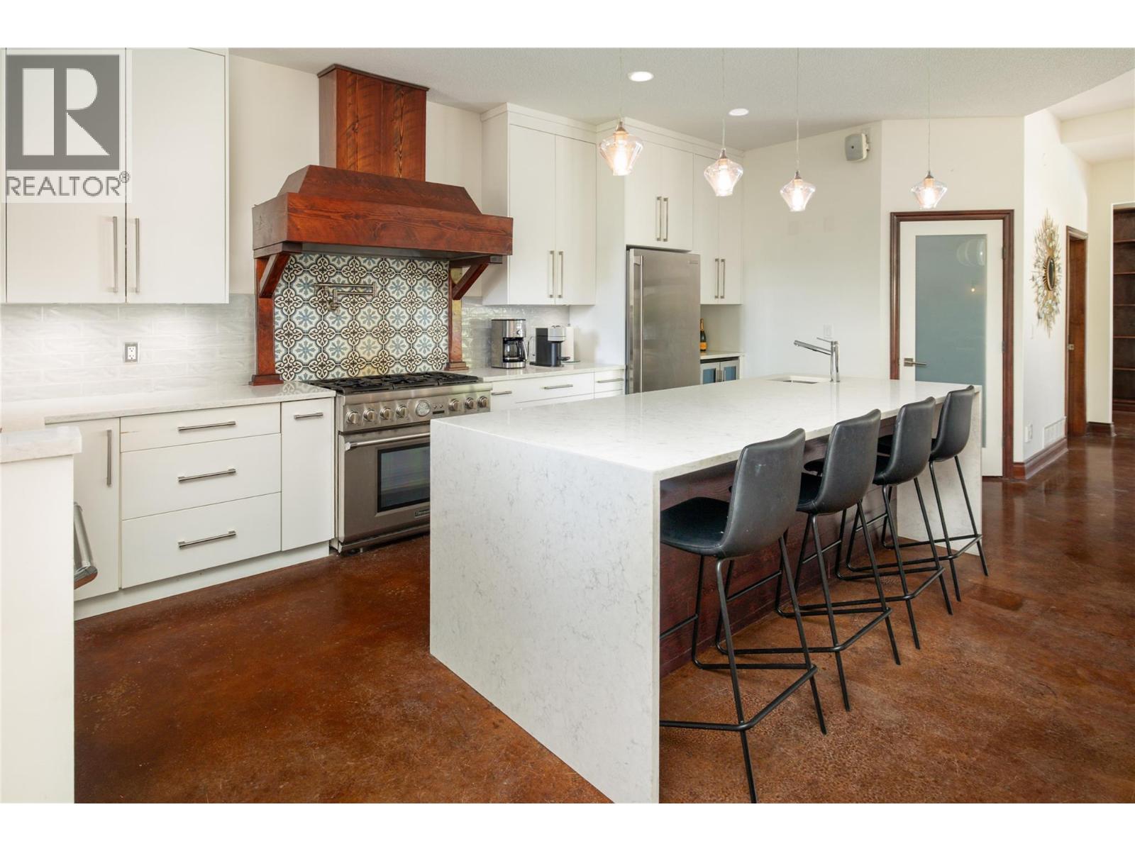 1107 Henderson Drive, Kelowna, British Columbia  V1P 1L8 - Photo 3 - 10389198
