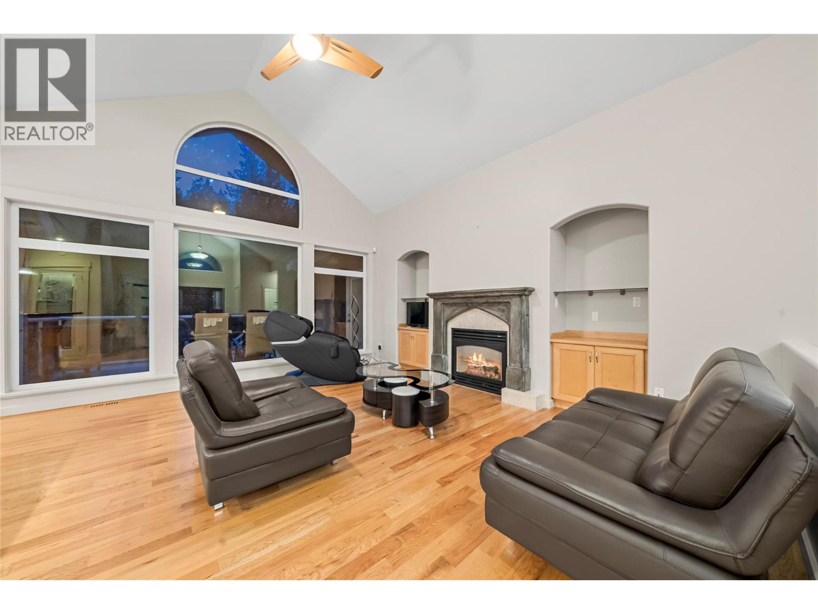 2470 24 Avenue Ne, Salmon Arm, British Columbia  V1E 3Y4 - Photo 11 - 10390887