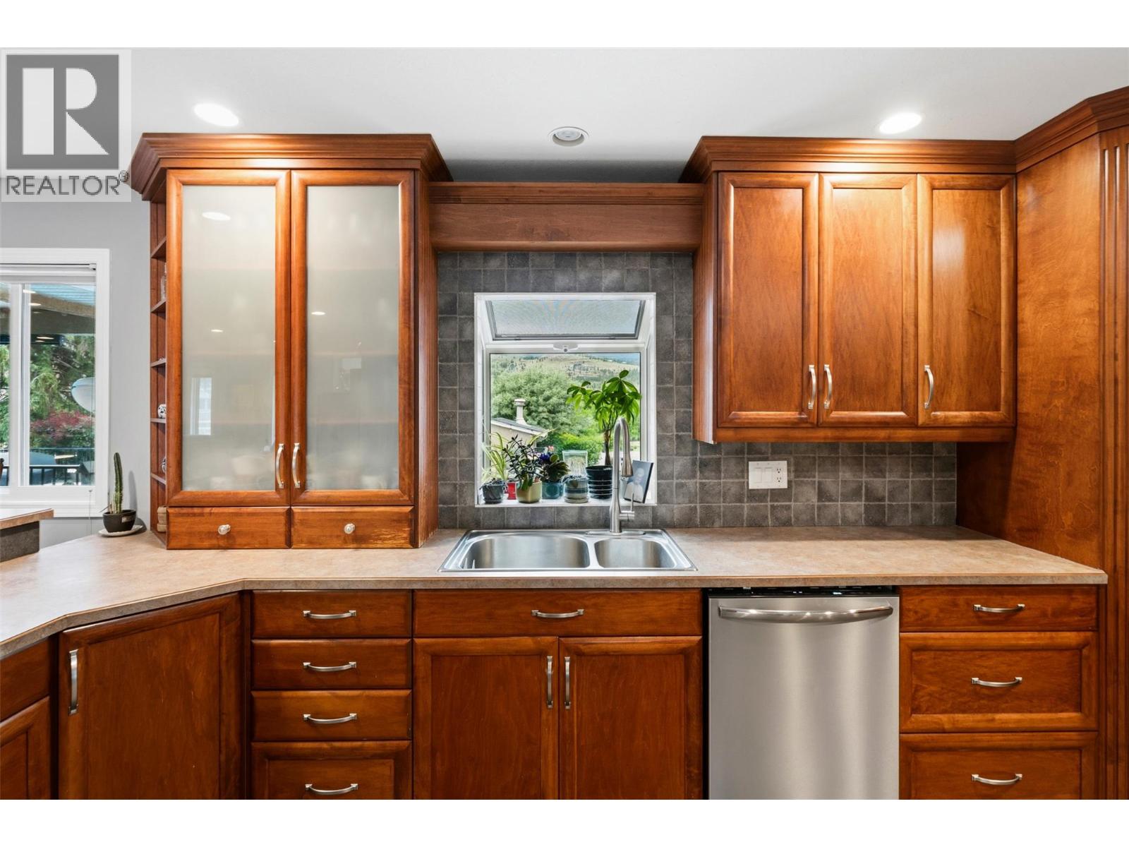7145 Tucelnuit Drive, Oliver, British Columbia  V0H 1T2 - Photo 16 - 10390528