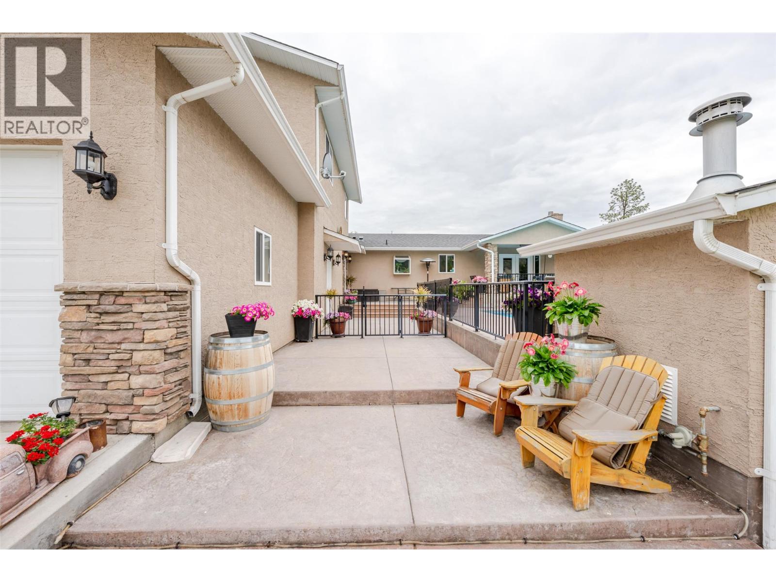 7145 Tucelnuit Drive, Oliver, British Columbia  V0H 1T2 - Photo 4 - 10390528