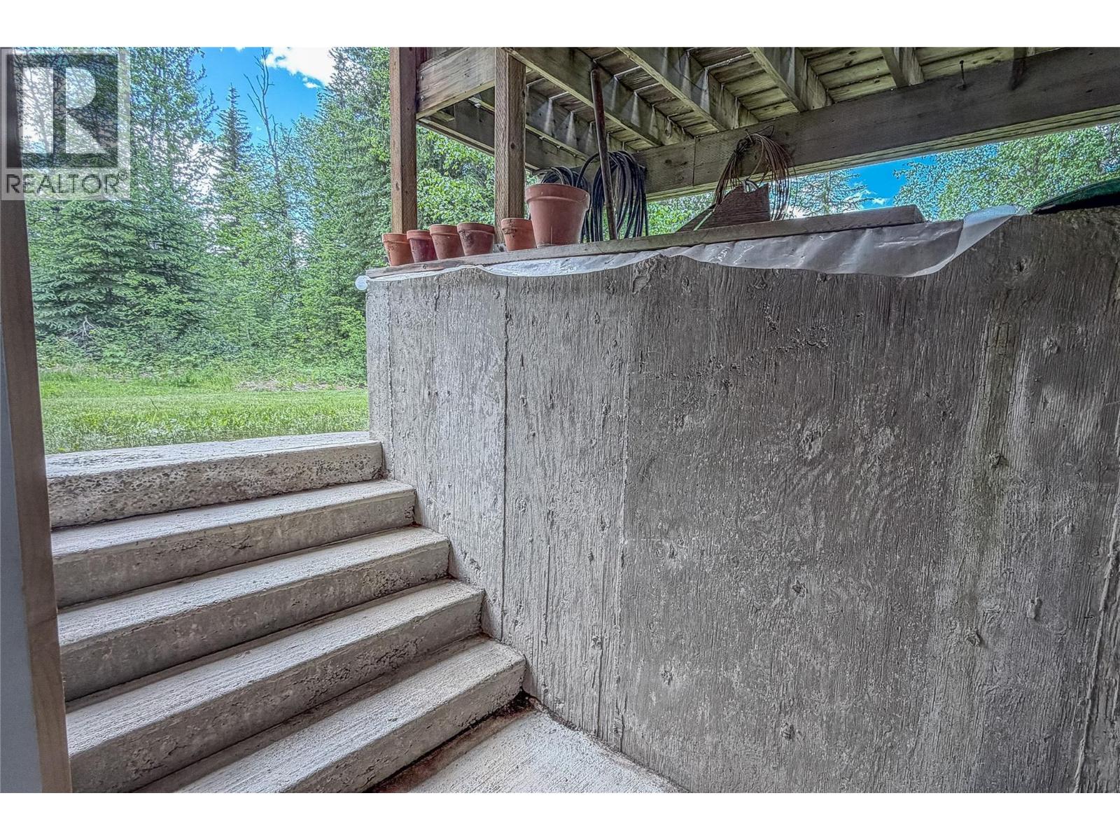2415 Kettleston Road, Golden, British Columbia  V0A 1H1 - Photo 23 - 10390585