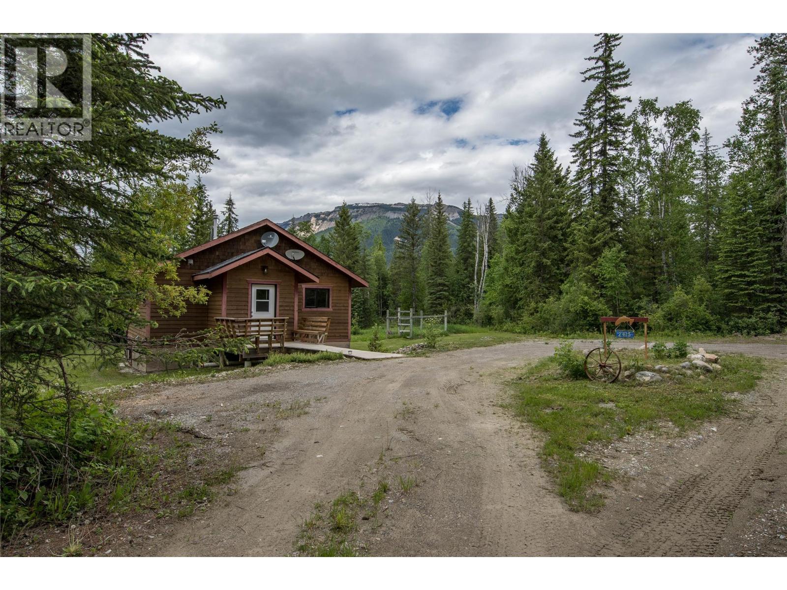 2415 Kettleston Road, Golden, British Columbia  V0A 1H1 - Photo 30 - 10390585