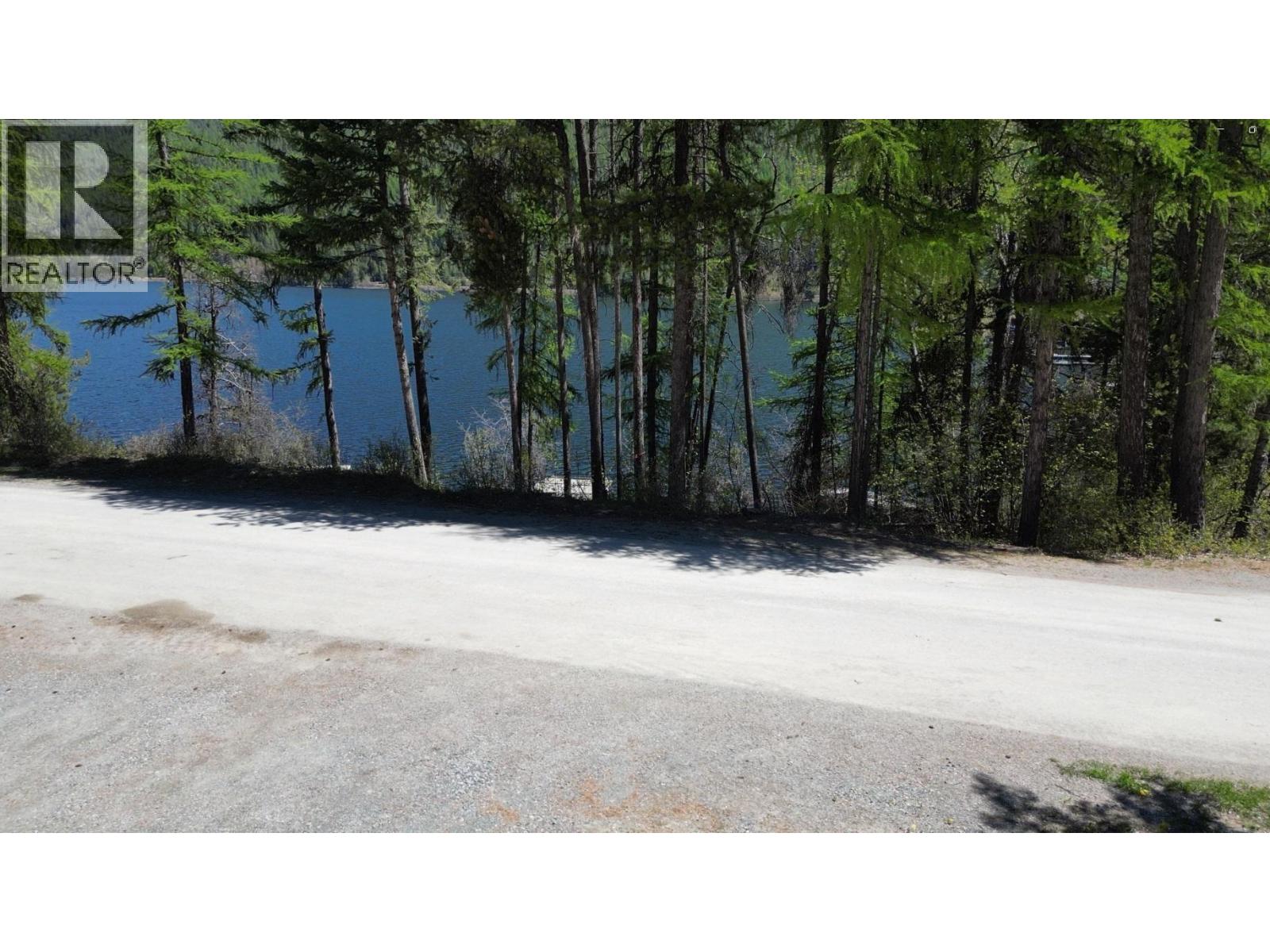 9725 Braunagel Road, Moyie, British Columbia  V0B 2A0 - Photo 5 - 10391014