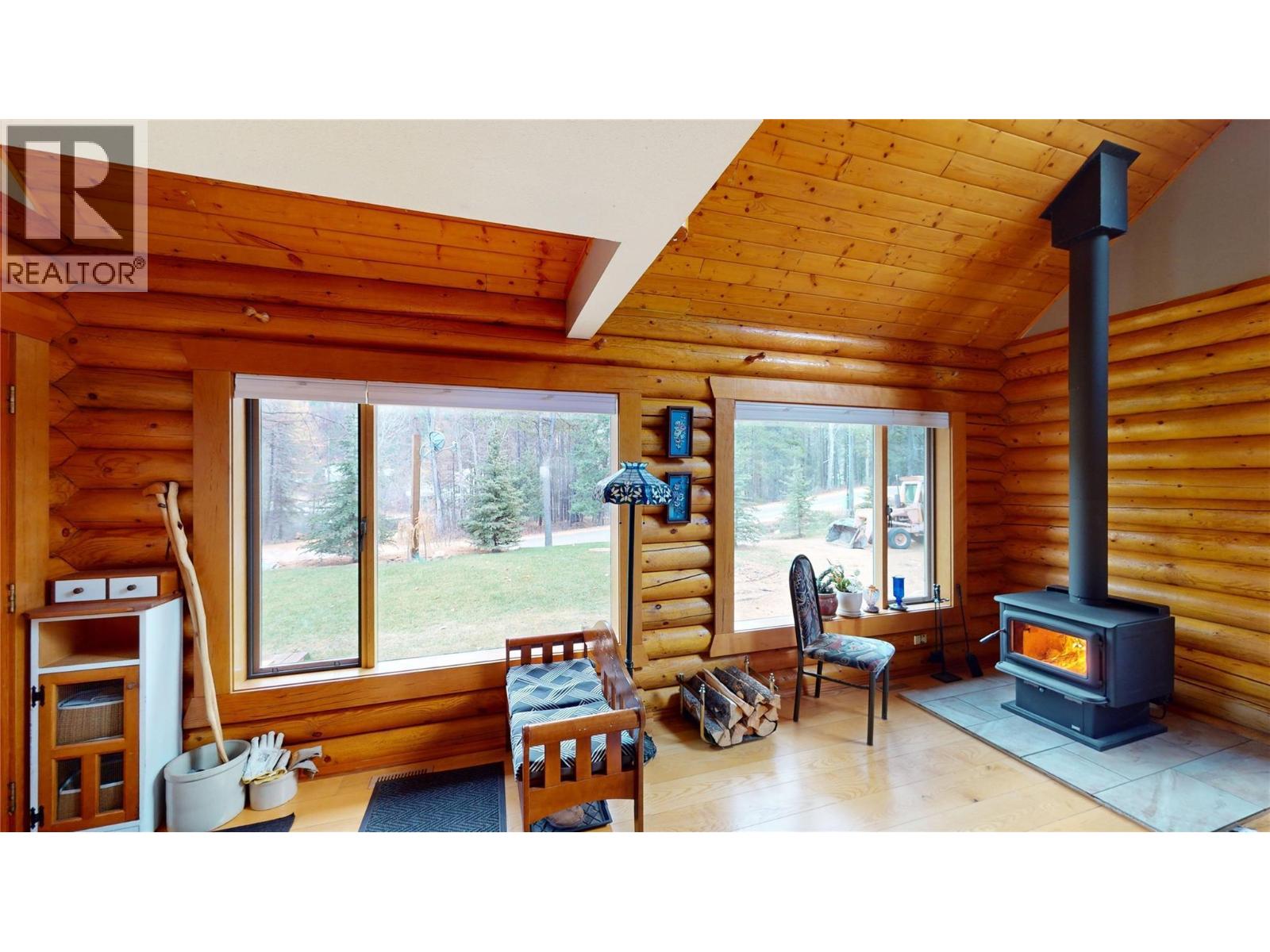 9725 Braunagel Road, Moyie, British Columbia  V0B 2A0 - Photo 9 - 10391014