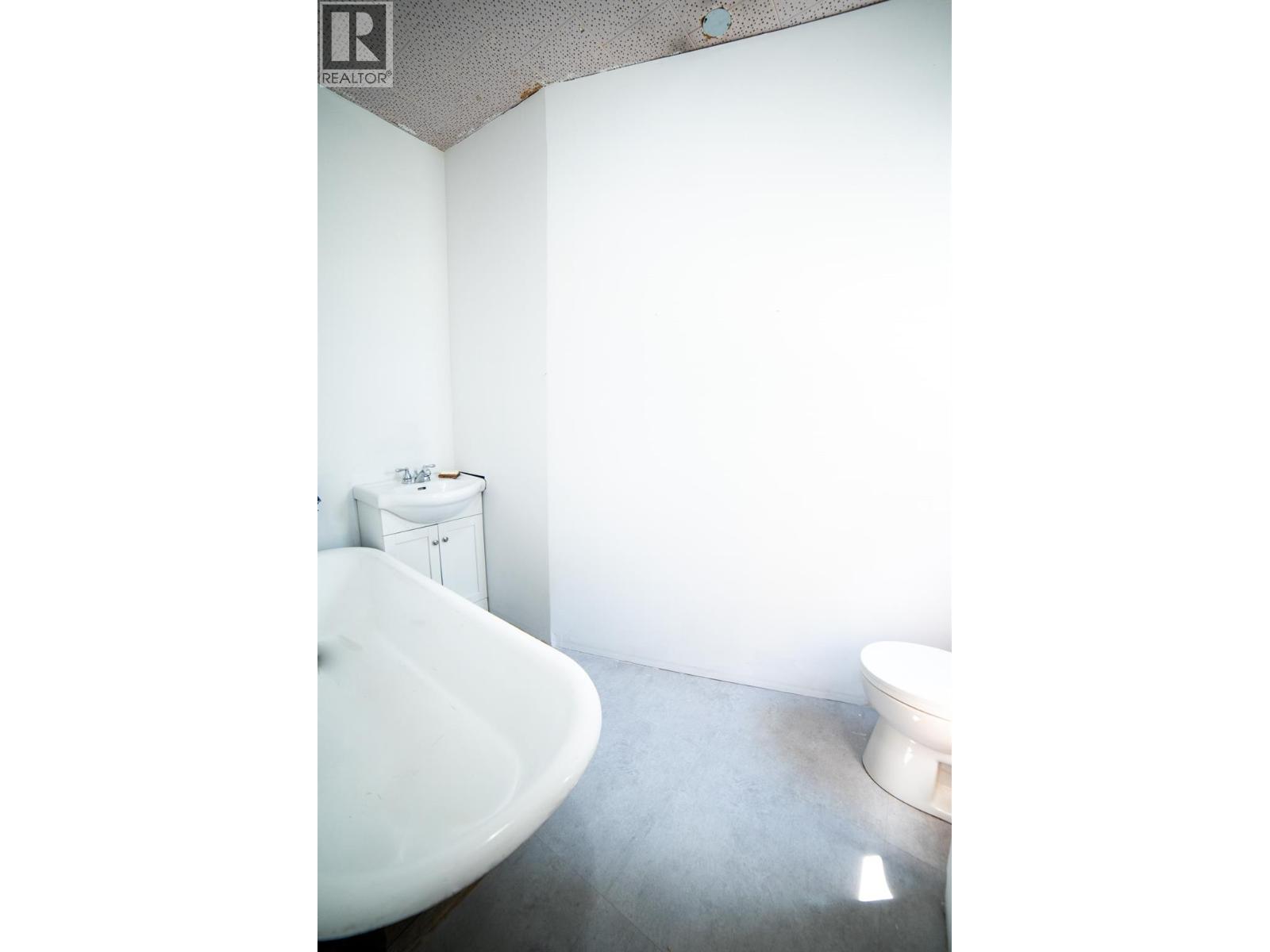 1766 Riondel  N Road, Riondel, British Columbia  V0B 2B0 - Photo 39 - 10390309