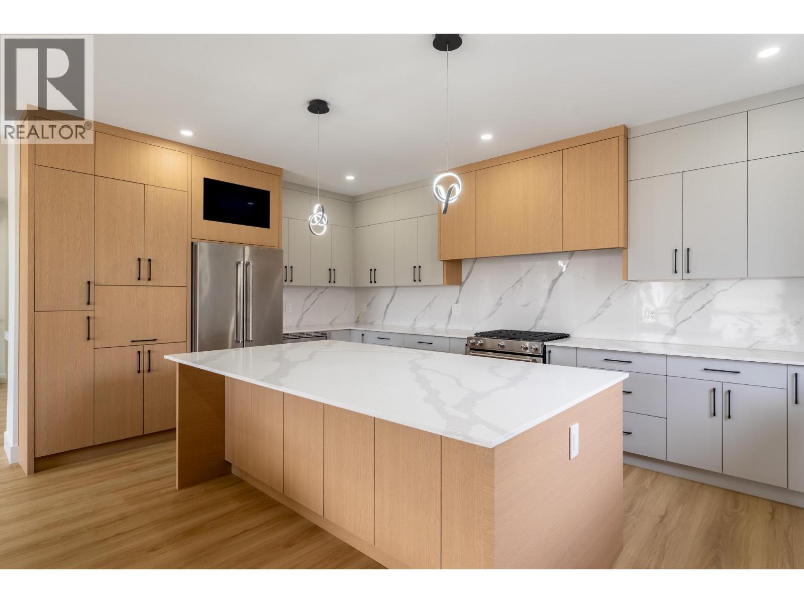 3754 Astoria Drive, West Kelowna, British Columbia  V4T 0B1 - Photo 3 - 10386351