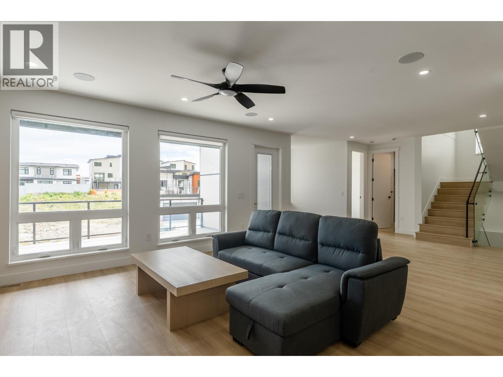3754 Astoria Drive, West Kelowna, British Columbia  V4T 0B1 - Photo 4 - 10386351