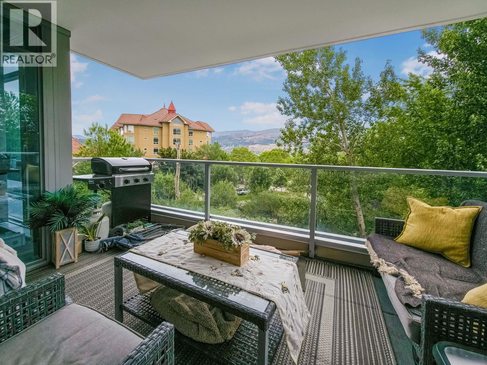 1075 Sunset Drive Unit# 401, kelowna, British Columbia