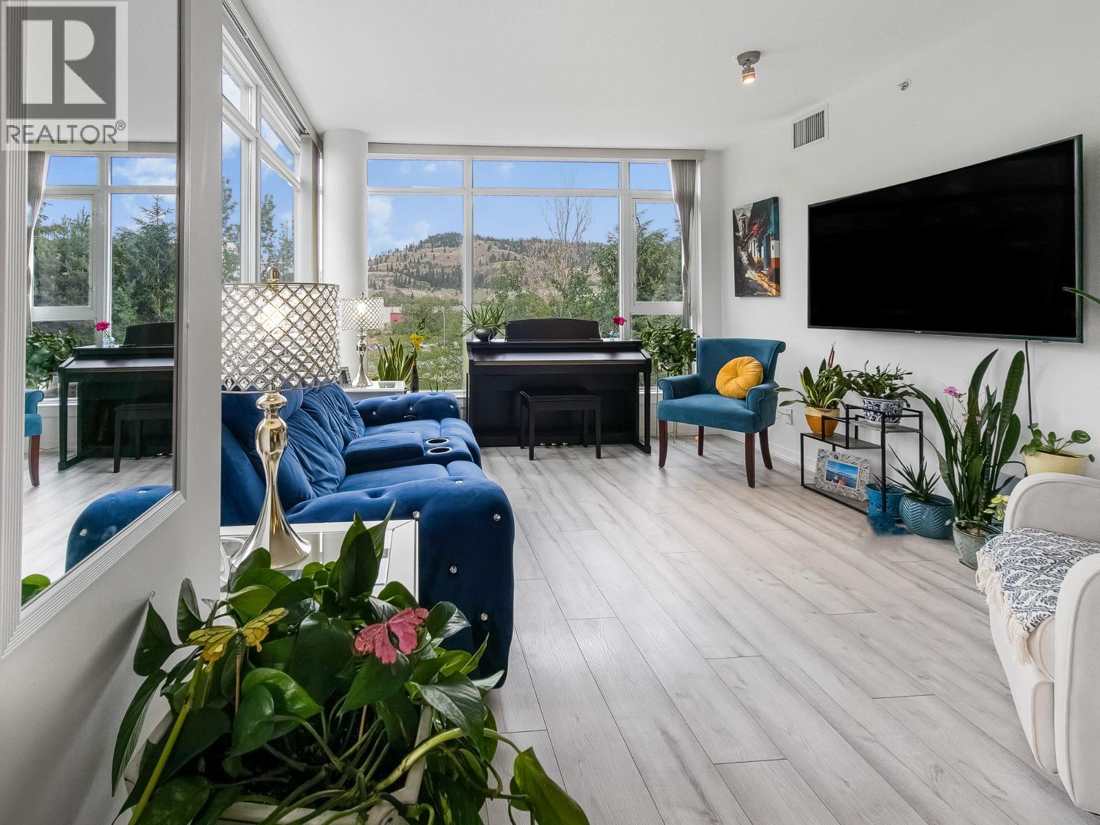 1075 Sunset Drive Unit# 401, Kelowna, British Columbia  V1Y 9Y9 - Photo 3 - 10390759