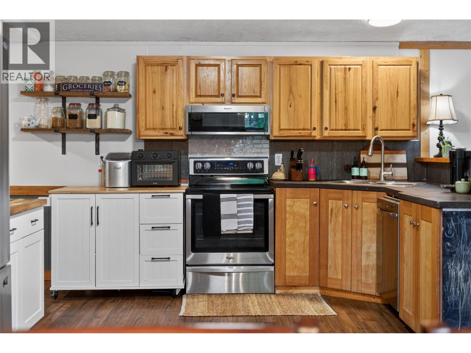3675 Edwards Road, Baynes Lake, British Columbia  V0B 1T4 - Photo 15 - 10390500
