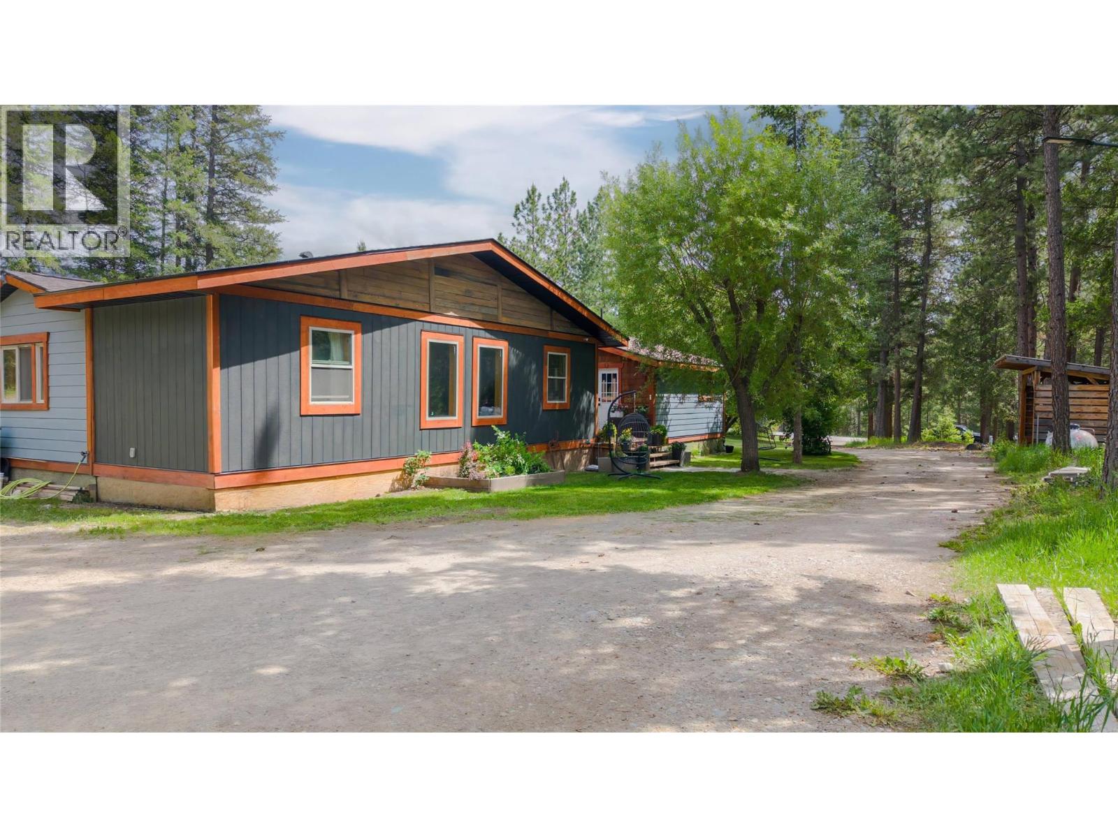 3675 Edwards Road, Baynes Lake, British Columbia  V0B 1T4 - Photo 35 - 10390500