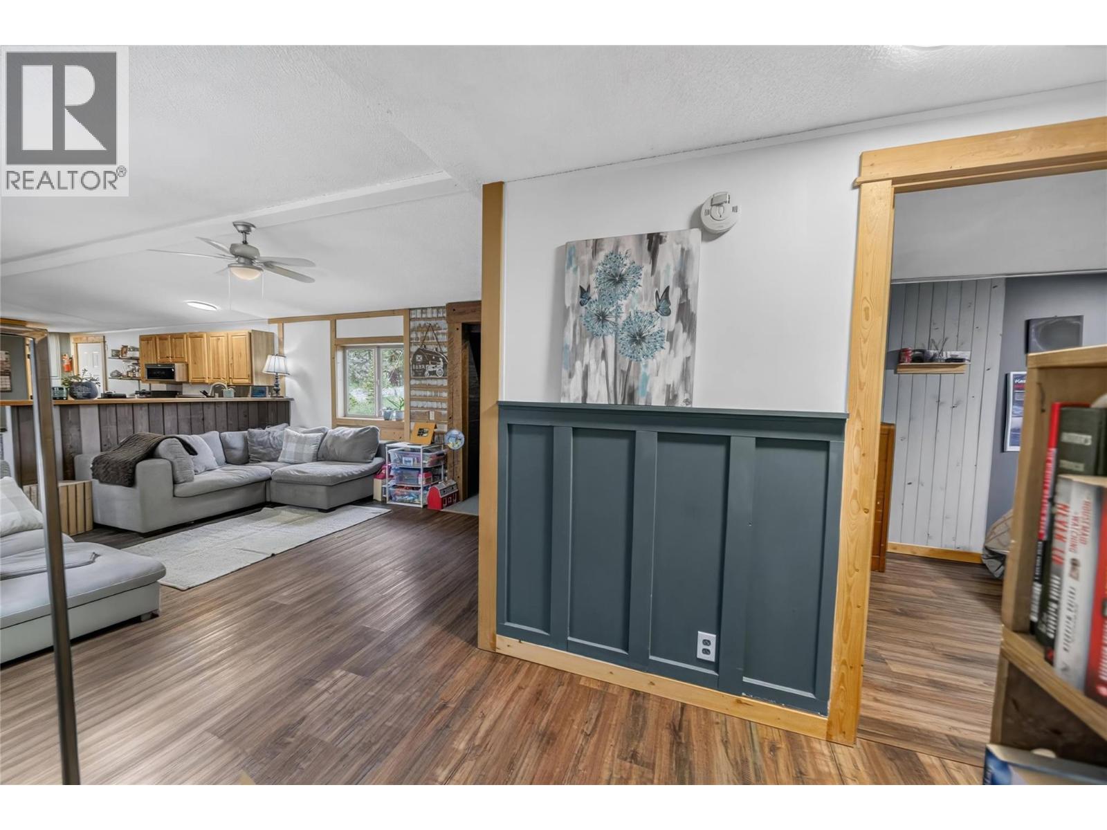 3675 Edwards Road, Baynes Lake, British Columbia  V0B 1T4 - Photo 6 - 10390500