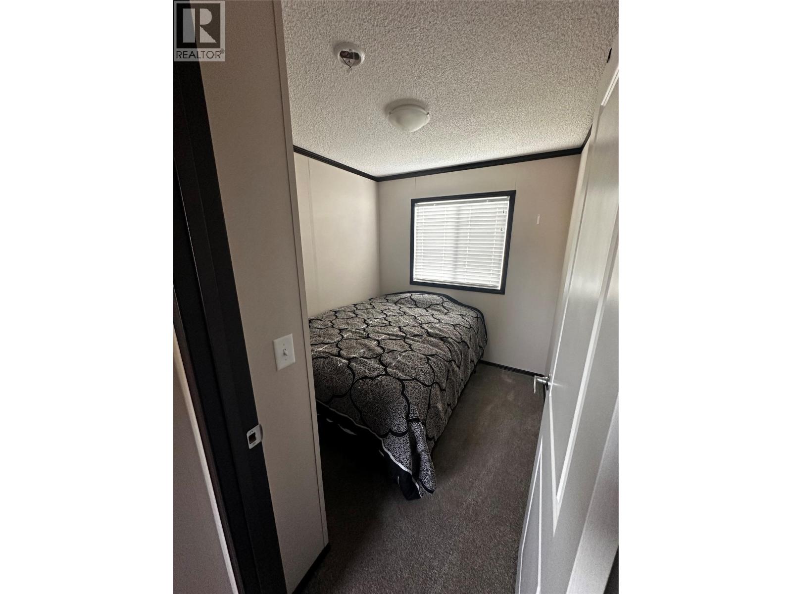 5207&5209 43 Street, Chetwynd, British Columbia  V0C 1J0 - Photo 8 - 10391062