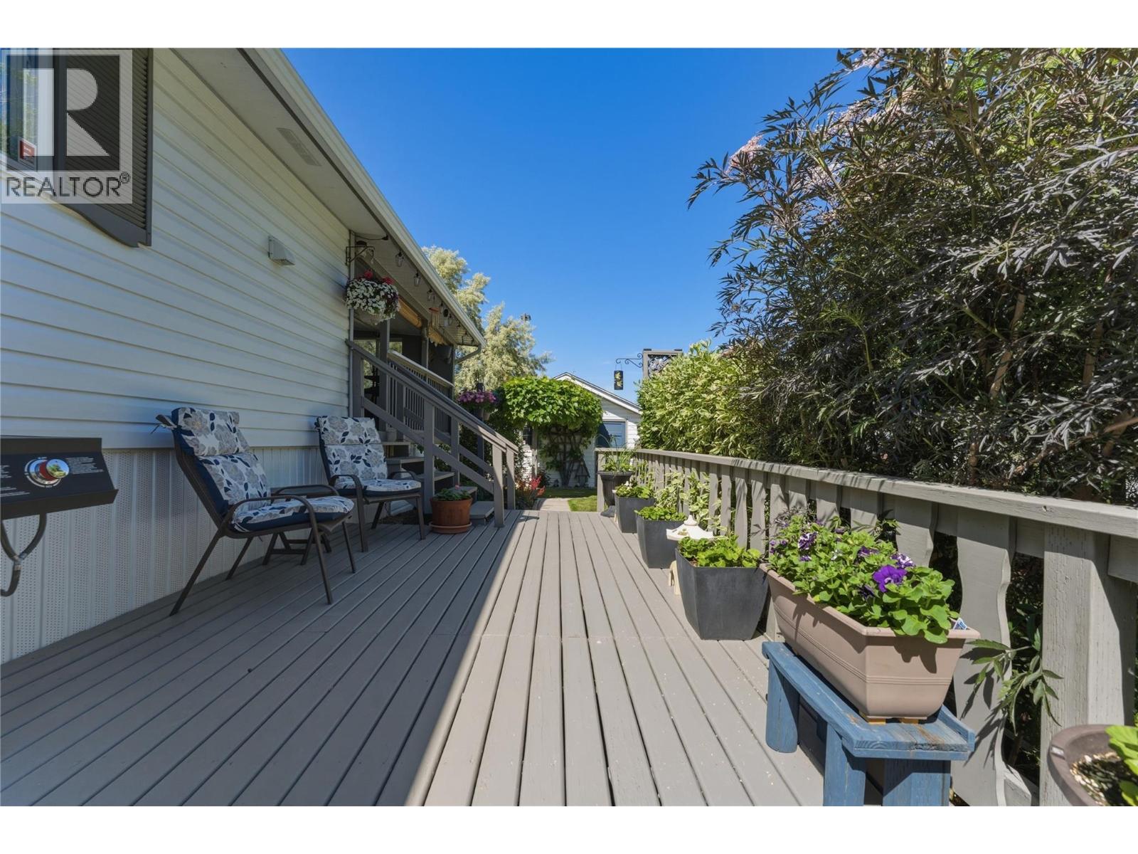 6960 Pleasant Valley Road, Vernon, British Columbia  V1B 3R5 - Photo 26 - 10391036