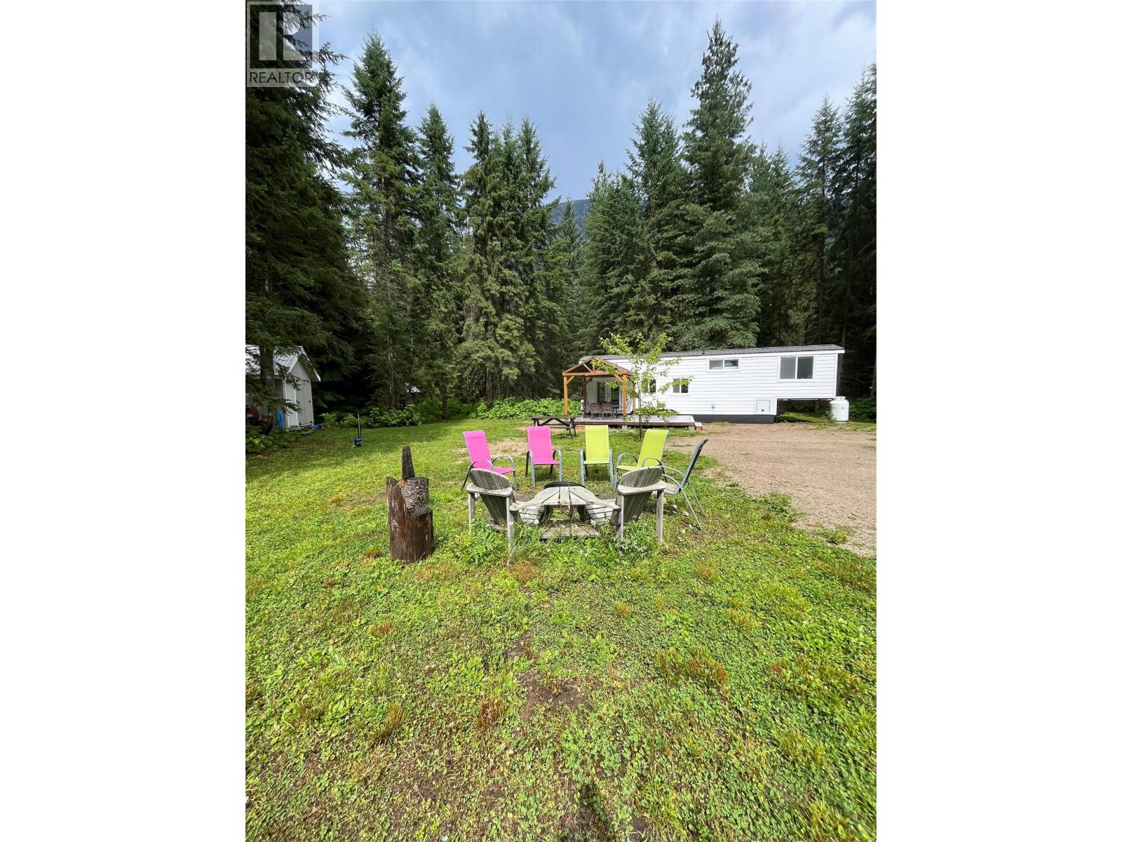 130 Kingfisher Road, Summit Lake, British Columbia  V0G 1R1 - Photo 10 - 10390470