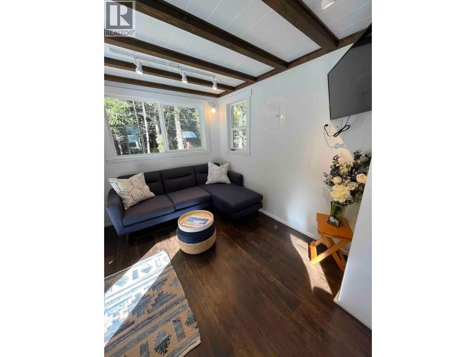 130 Kingfisher Road, Summit Lake, British Columbia  V0G 1R1 - Photo 7 - 10390470