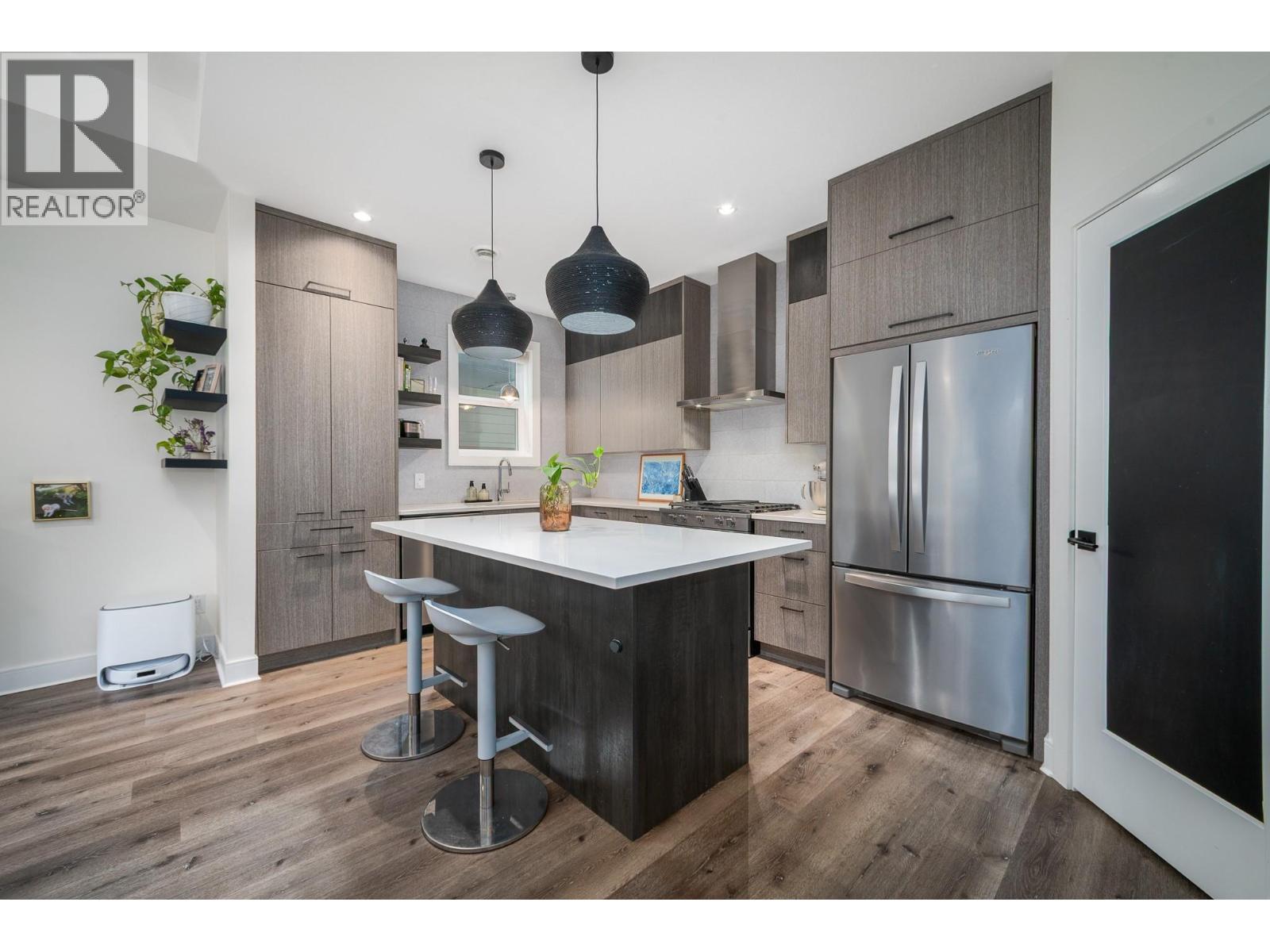 805 Burne Avenue Unit# 4, Kelowna, British Columbia  V1Y 5P6 - Photo 5 - 10390901