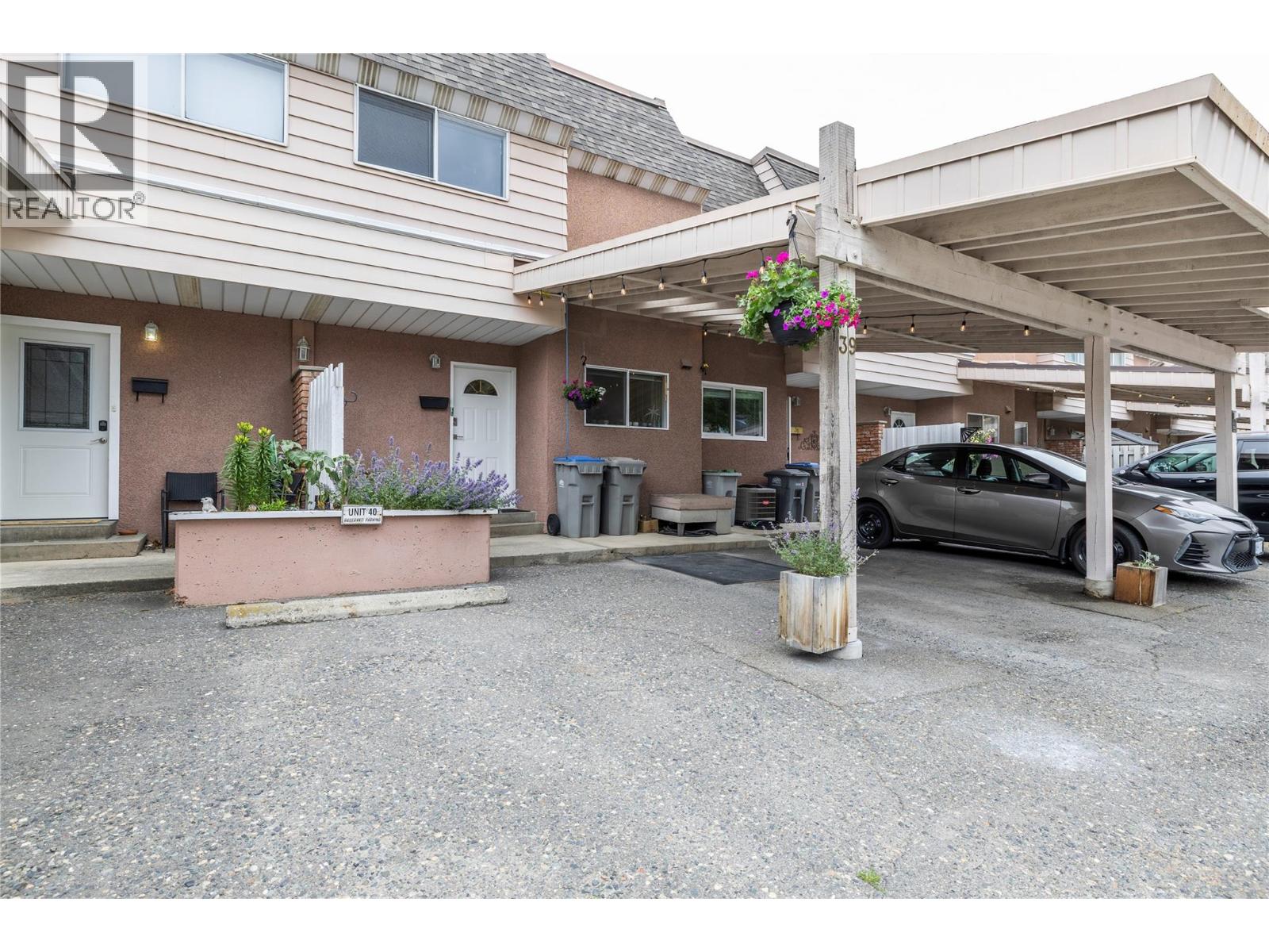 1980 Glenwood Drive Unit# 39, Kamloops, British Columbia  V2C 4G4 - Photo 2 - 10390456