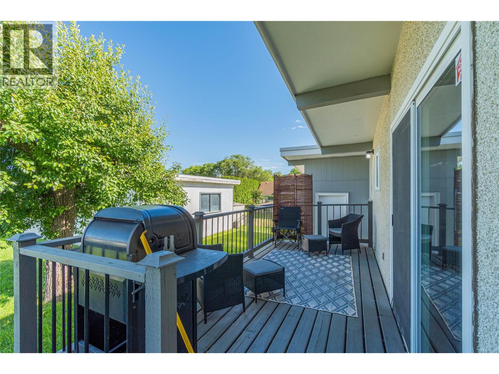 745 Kelly Drive, Kamloops, British Columbia  V2B 4G5 - Photo 28 - 10390186
