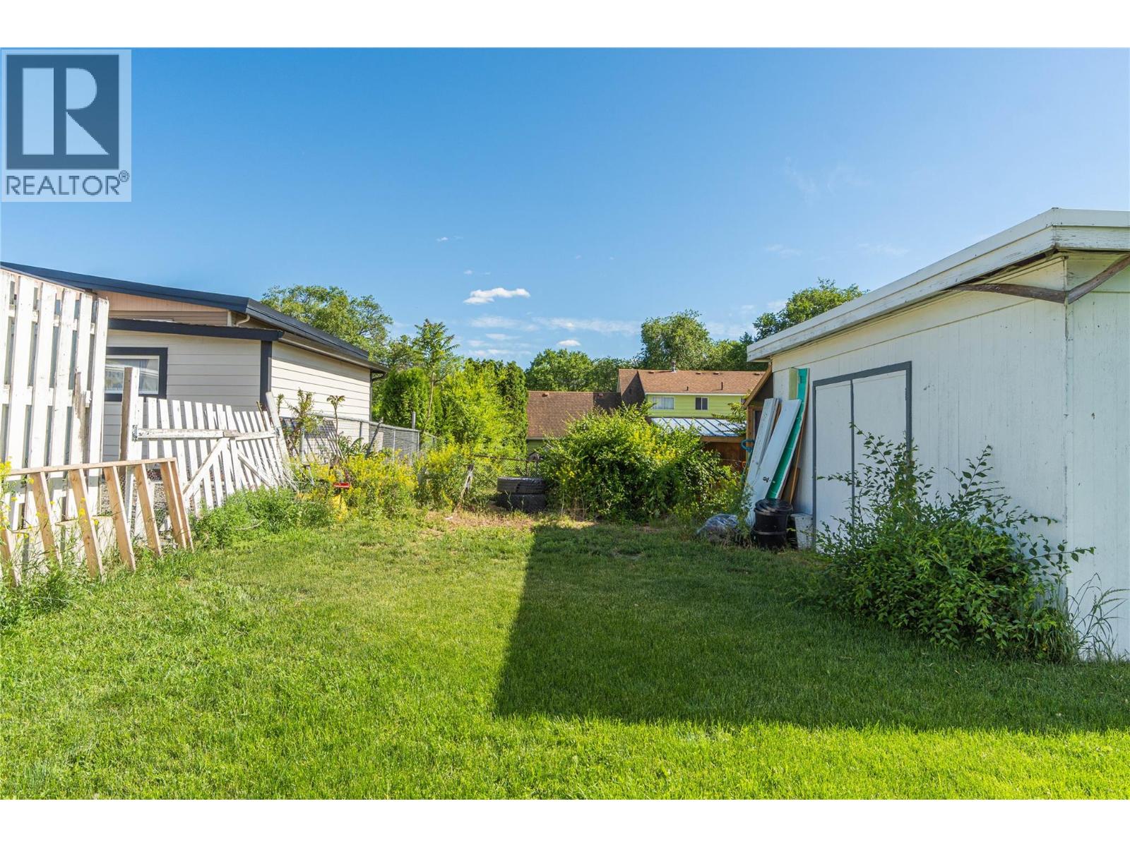 745 Kelly Drive, Kamloops, British Columbia  V2B 4G5 - Photo 29 - 10390186