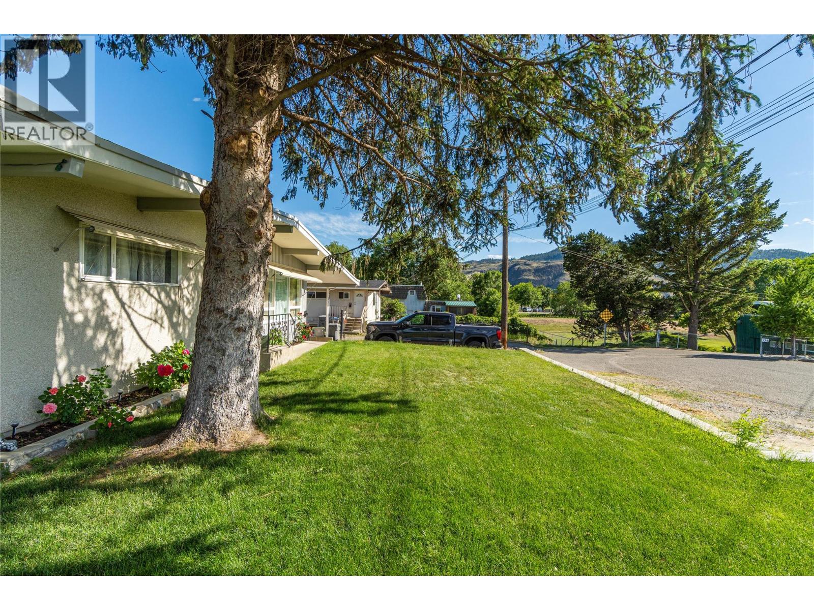 745 Kelly Drive, Kamloops, British Columbia  V2B 4G5 - Photo 33 - 10390186