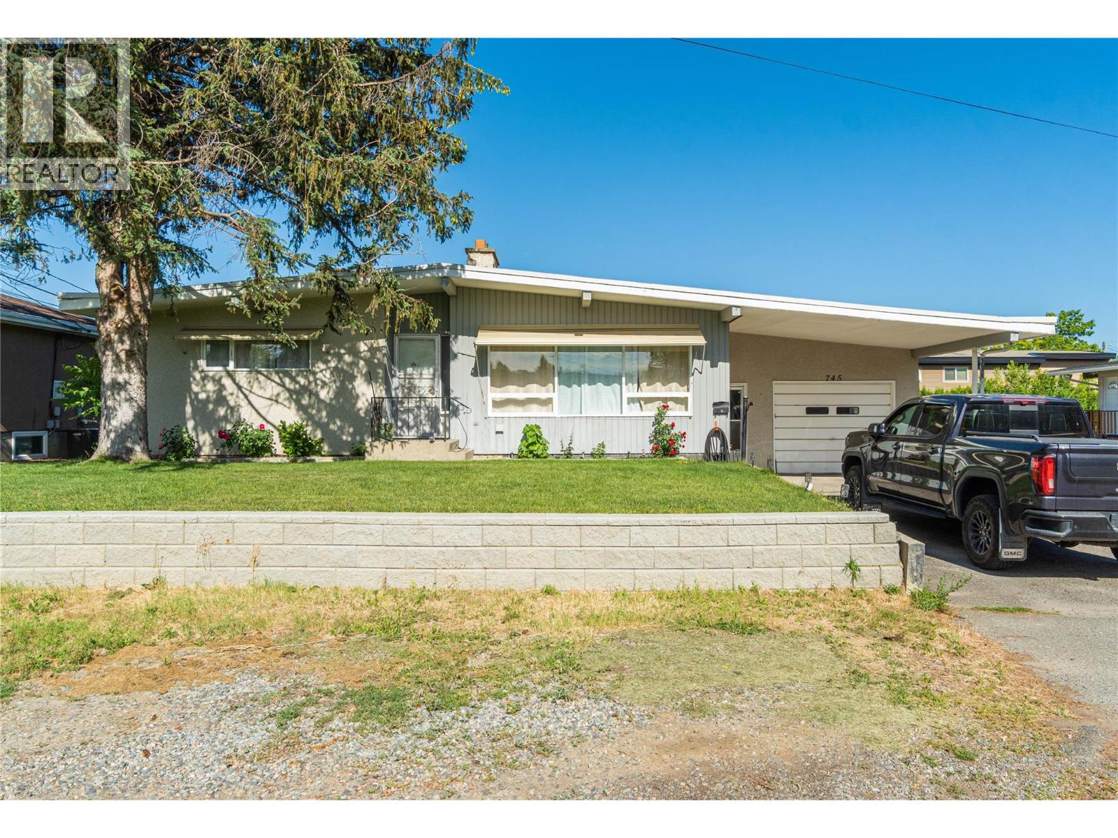 745 Kelly Drive, Kamloops, British Columbia  V2B 4G5 - Photo 7 - 10390186