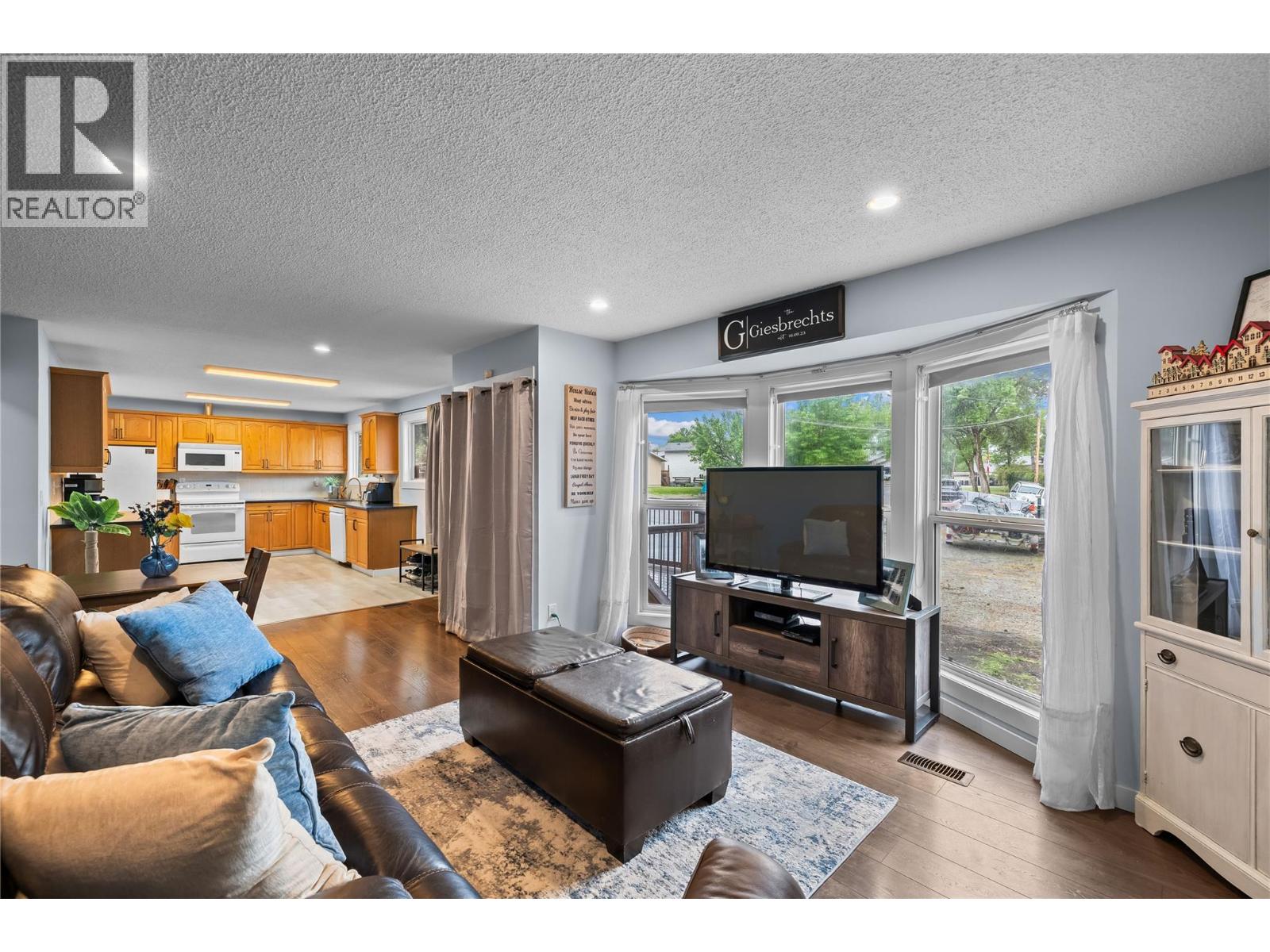 730 Cupar Road, kelowna, British Columbia