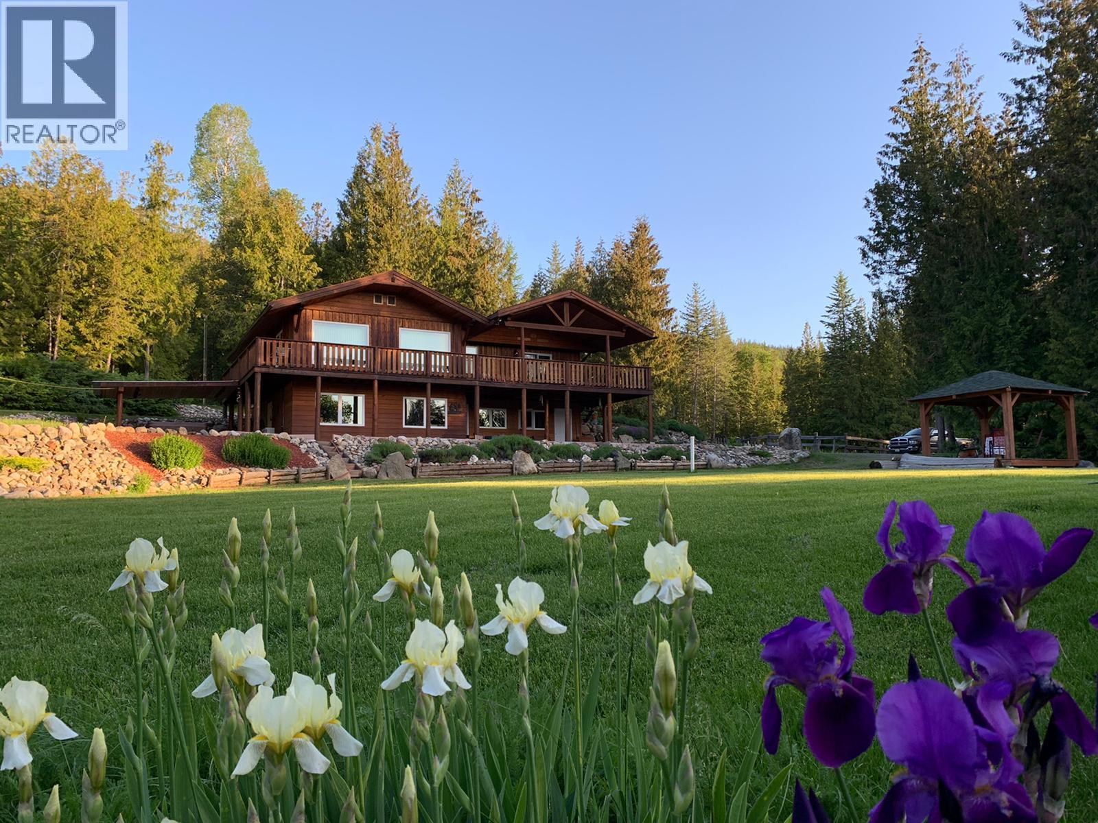 296 Trinity Valley Road, Lumby, British Columbia  V0E 2G4 - Photo 4 - 10390460