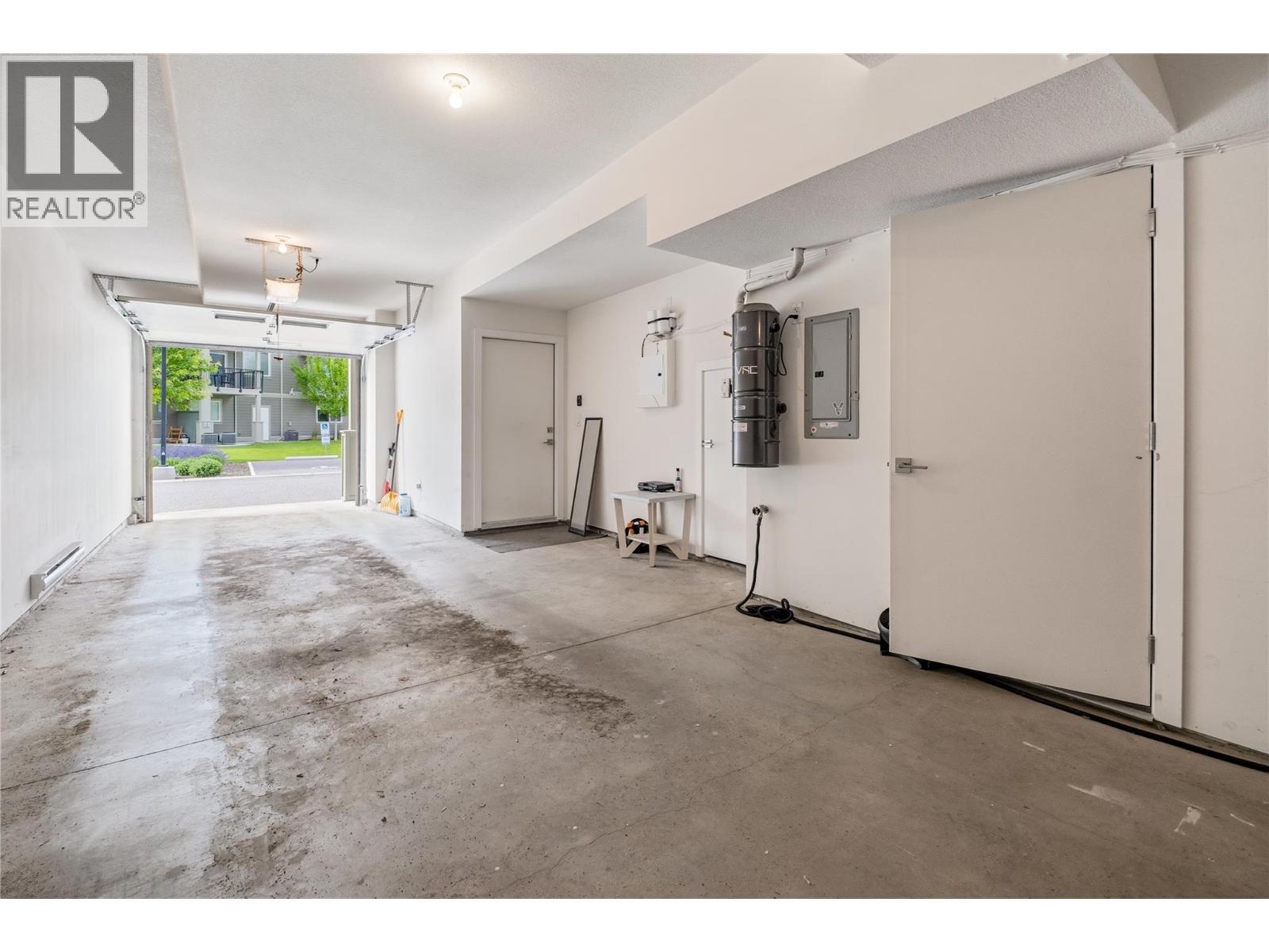 300 Drysdale Boulevard Unit# 8, Kelowna, British Columbia  V1V 3E6 - Photo 43 - 10391073