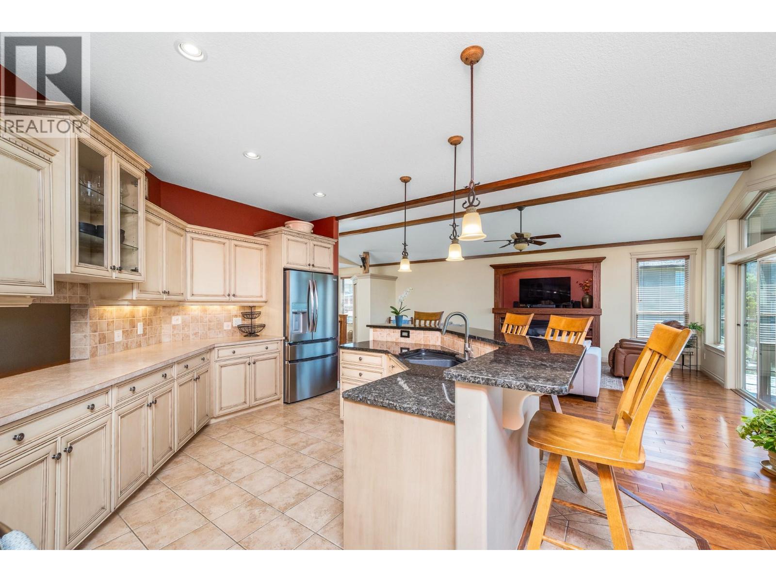 904 33 Avenue, Vernon, British Columbia  V1T 9V7 - Photo 15 - 10390600