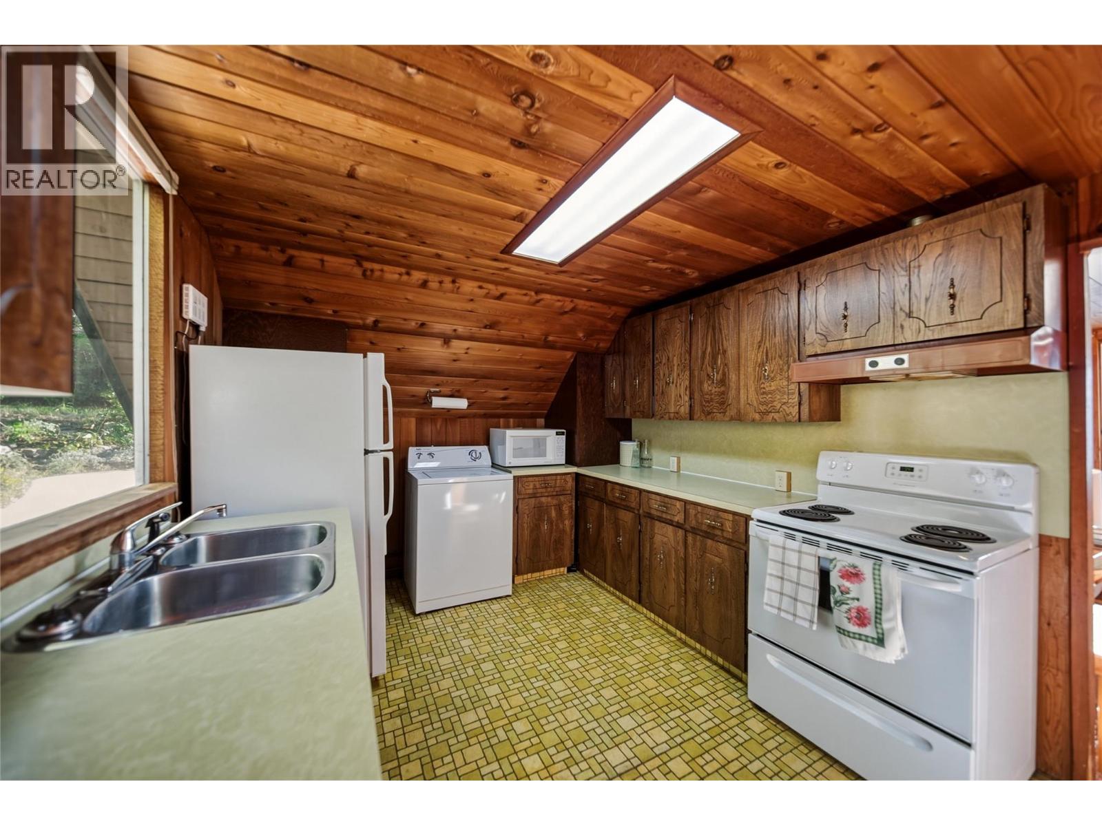 4625 Mill Road, Naramata, British Columbia  V0H 1N1 - Photo 20 - 10388942