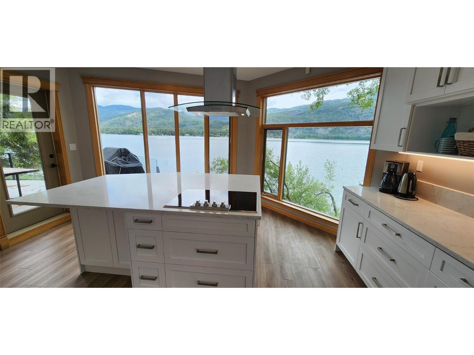 1722 West Lake Drive, Christina Lake, British Columbia  V0H 1E0 - Photo 11 - 10391009