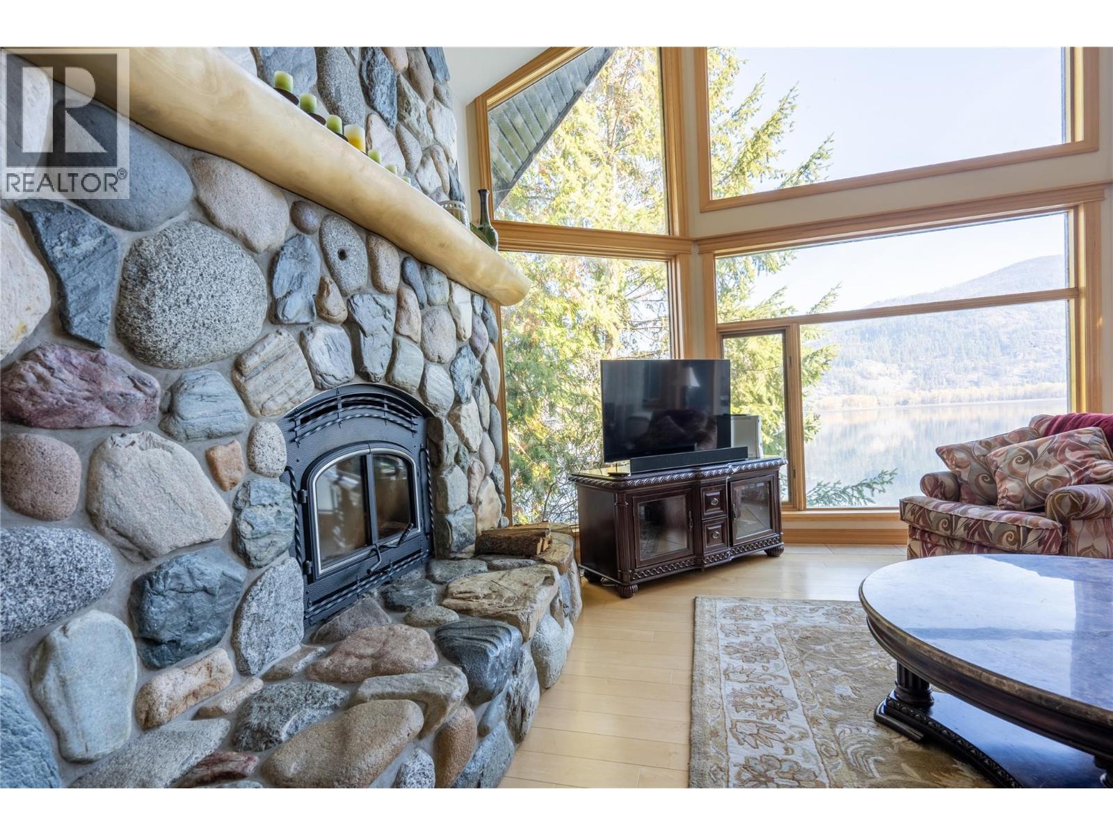 1722 West Lake Drive, Christina Lake, British Columbia  V0H 1E0 - Photo 23 - 10391009
