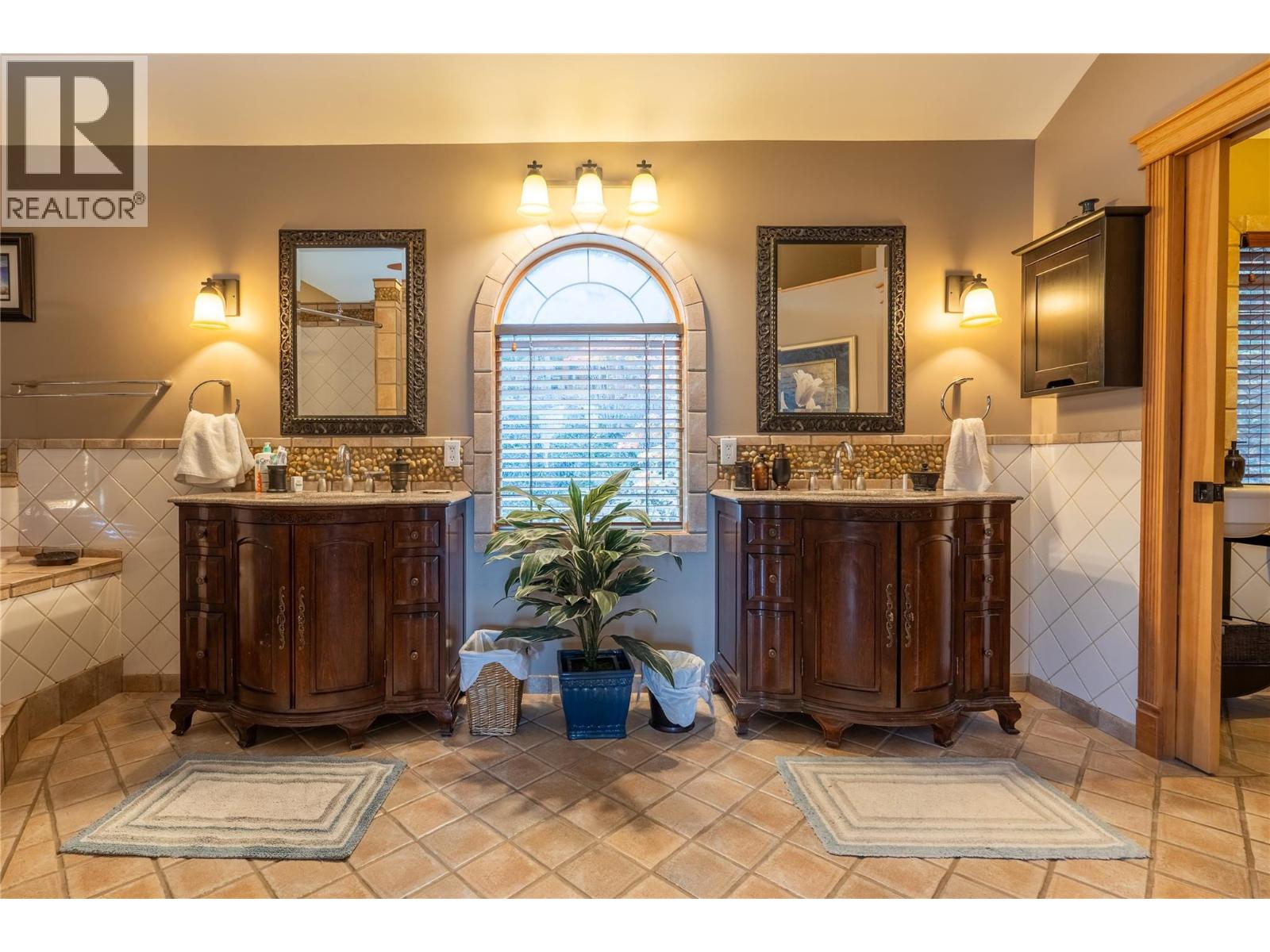 1722 West Lake Drive, Christina Lake, British Columbia  V0H 1E0 - Photo 39 - 10391009