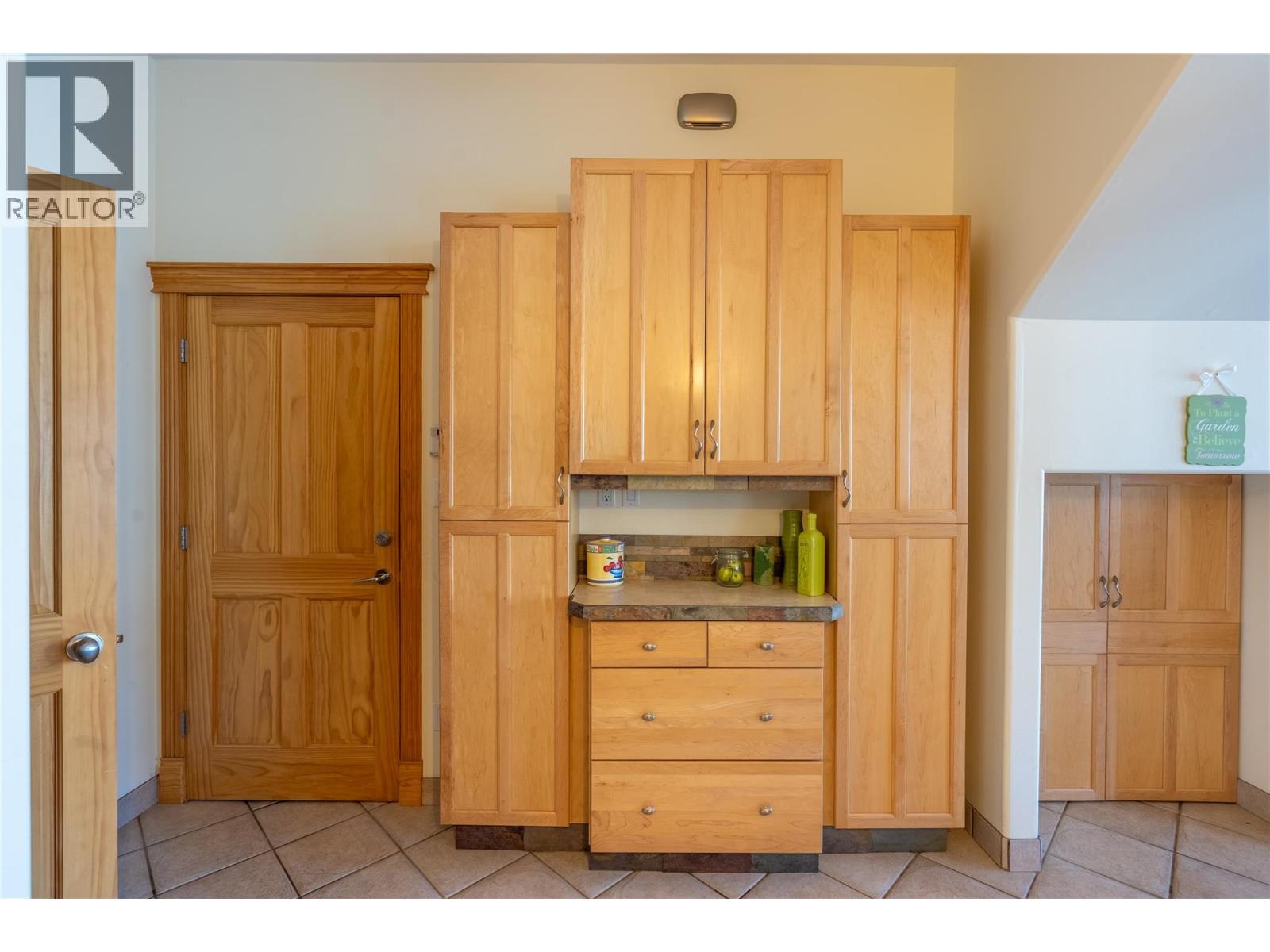 1722 West Lake Drive, Christina Lake, British Columbia  V0H 1E0 - Photo 67 - 10391009