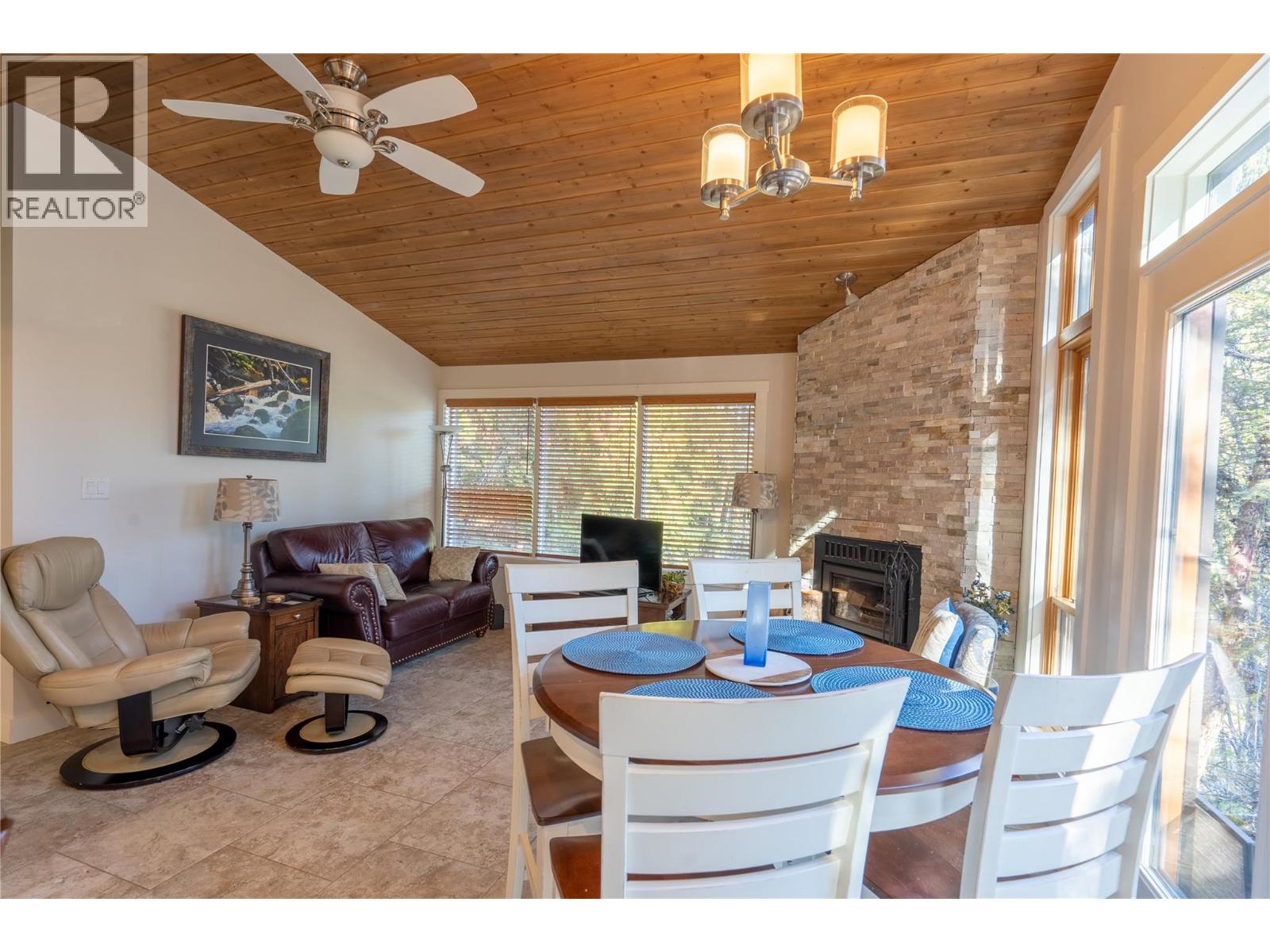 1722 West Lake Drive, Christina Lake, British Columbia  V0H 1E0 - Photo 79 - 10391009