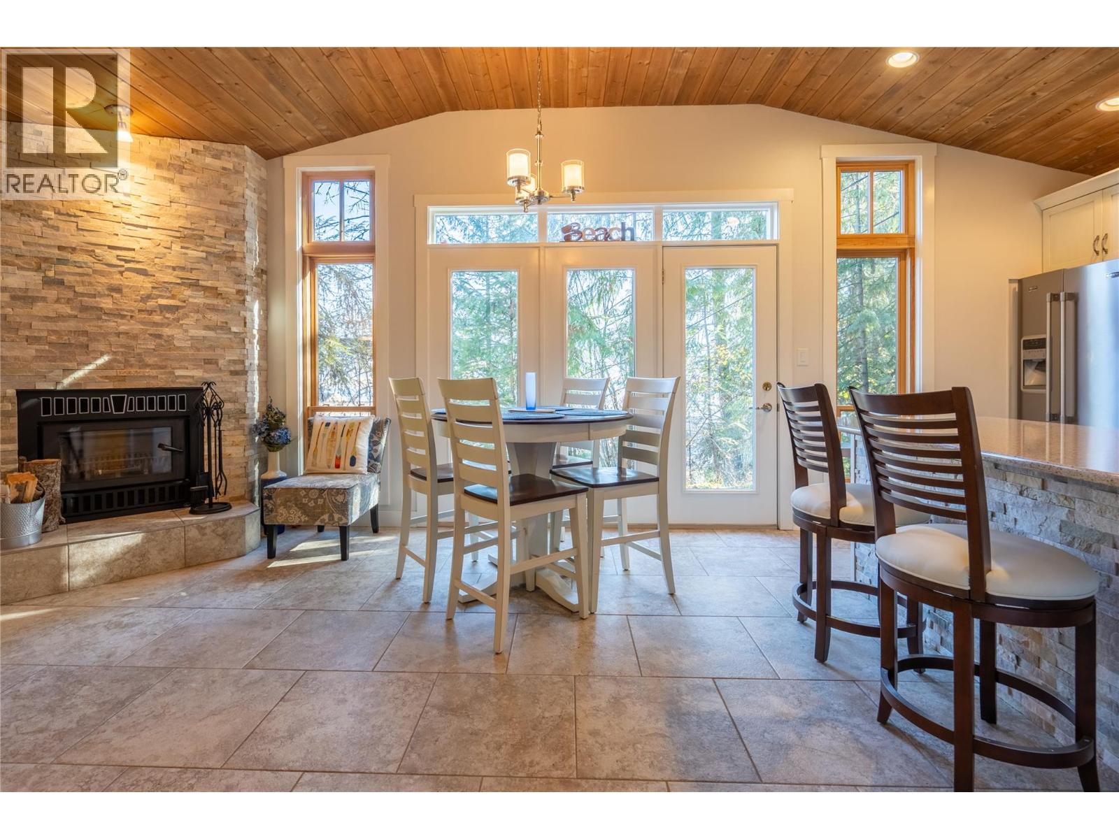 1722 West Lake Drive, Christina Lake, British Columbia  V0H 1E0 - Photo 82 - 10391009