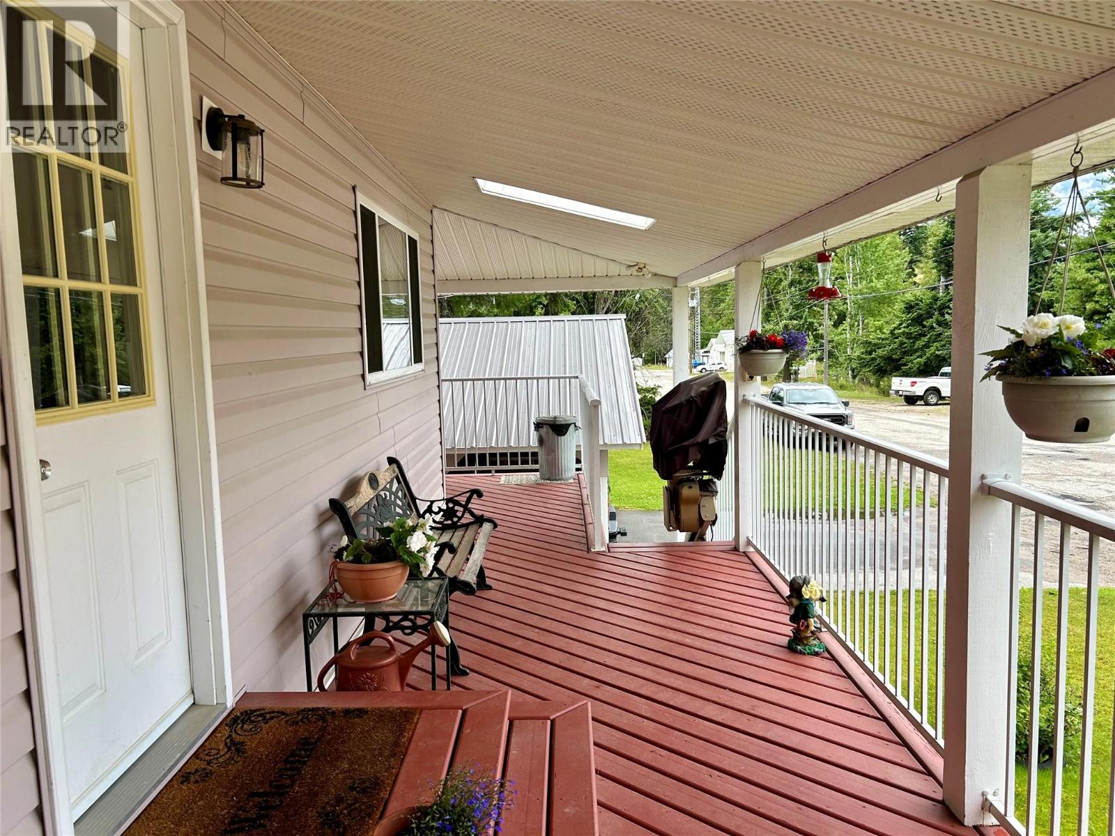 301 Fowler Street, Riondel, British Columbia  V0B 2B0 - Photo 29 - 10391102