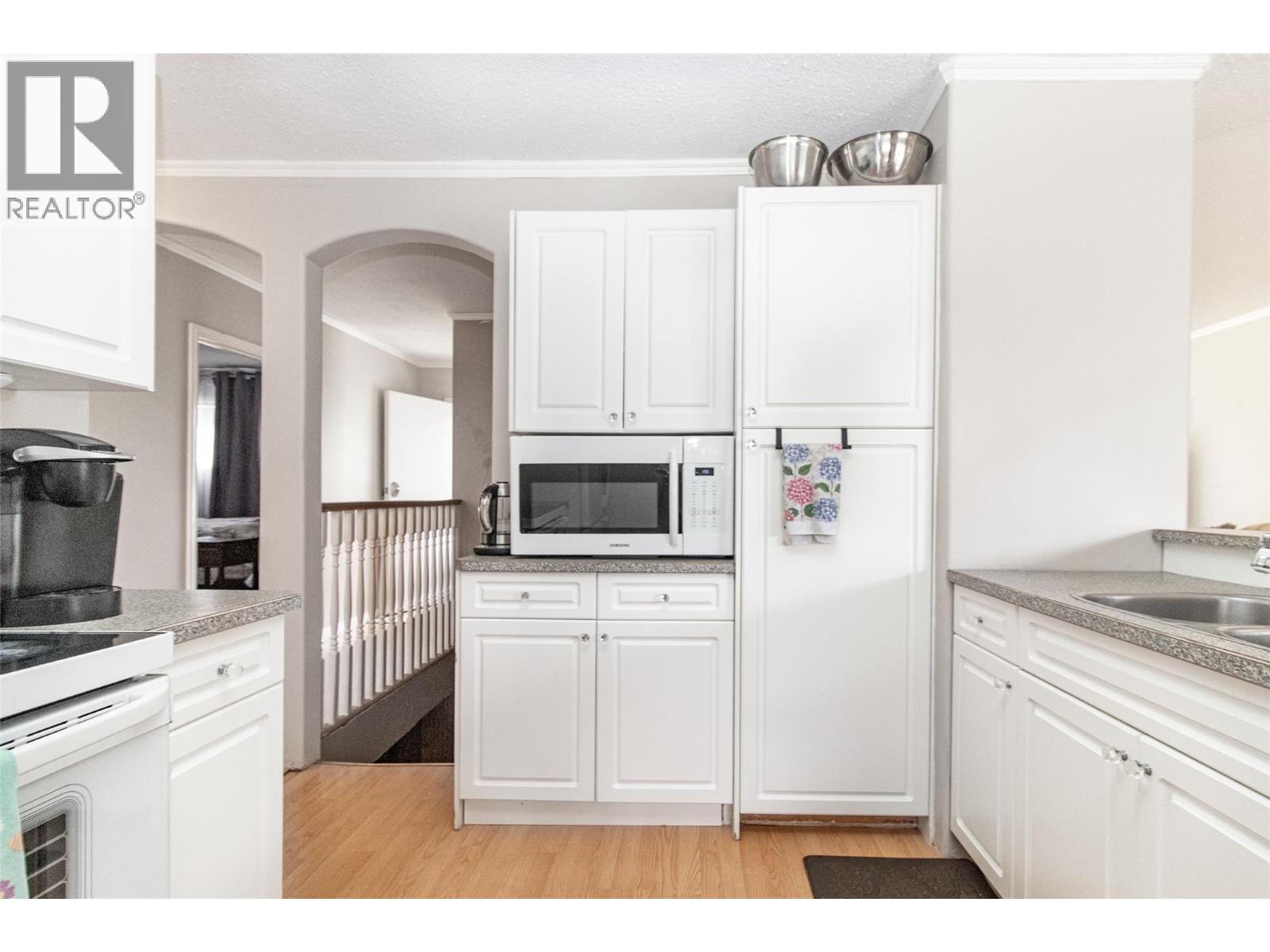 1381 Mcbride Road, Kelowna, British Columbia  V1Y 4A5 - Photo 10 - 10390928