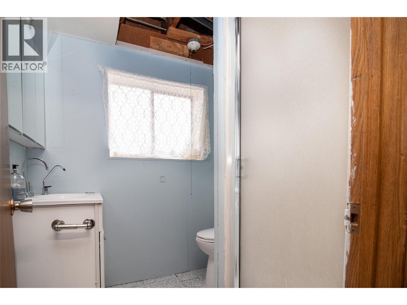1381 Mcbride Road, Kelowna, British Columbia  V1Y 4A5 - Photo 17 - 10390928