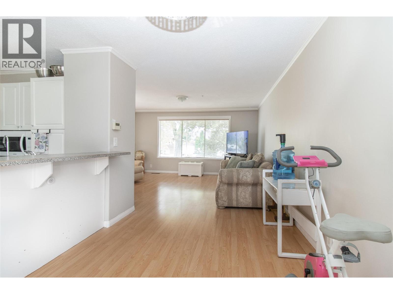 1381 Mcbride Road, Kelowna, British Columbia  V1Y 4A5 - Photo 4 - 10390928