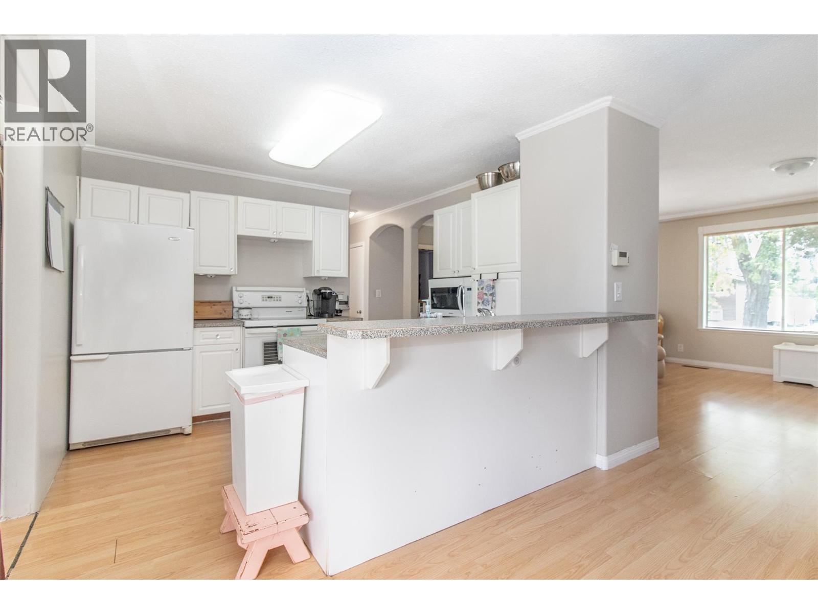 1381 Mcbride Road, Kelowna, British Columbia  V1Y 4A5 - Photo 5 - 10390928