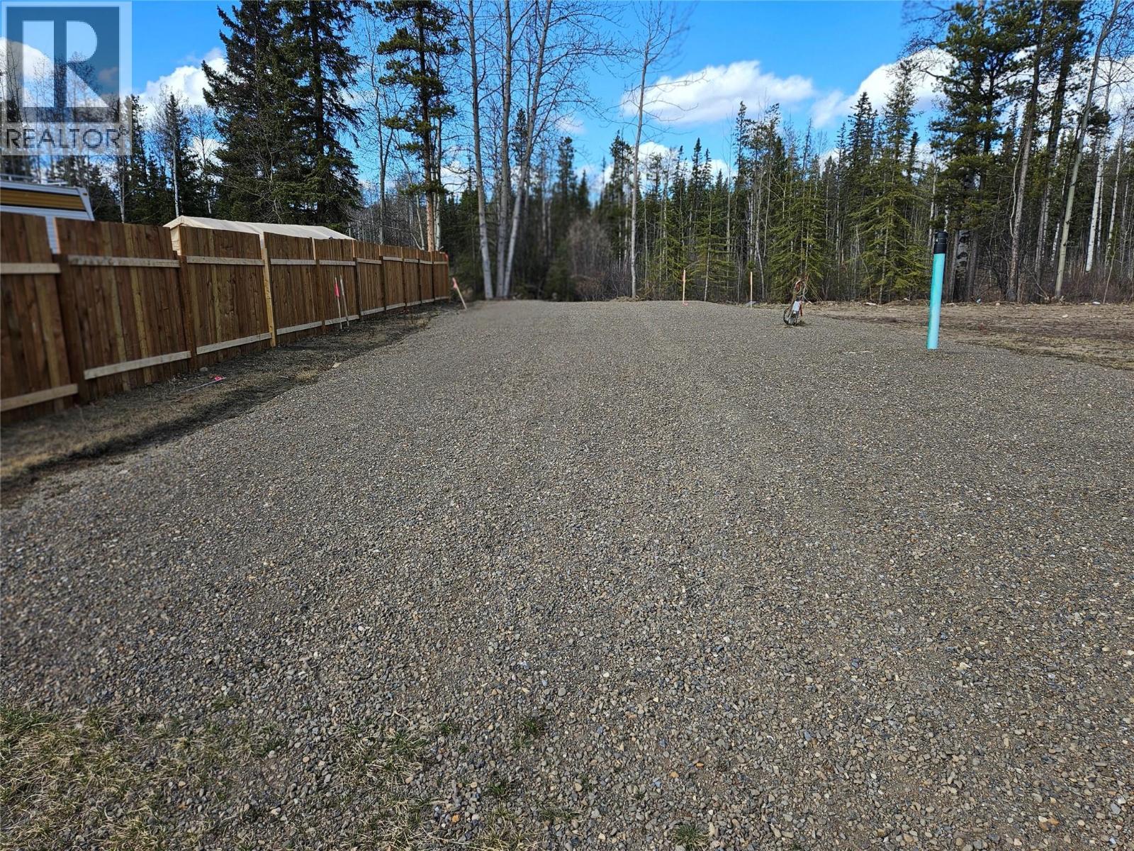 173 Steeprock Gate, Tumbler Ridge, British Columbia  V0C 2W0 - Photo 3 - 10390208