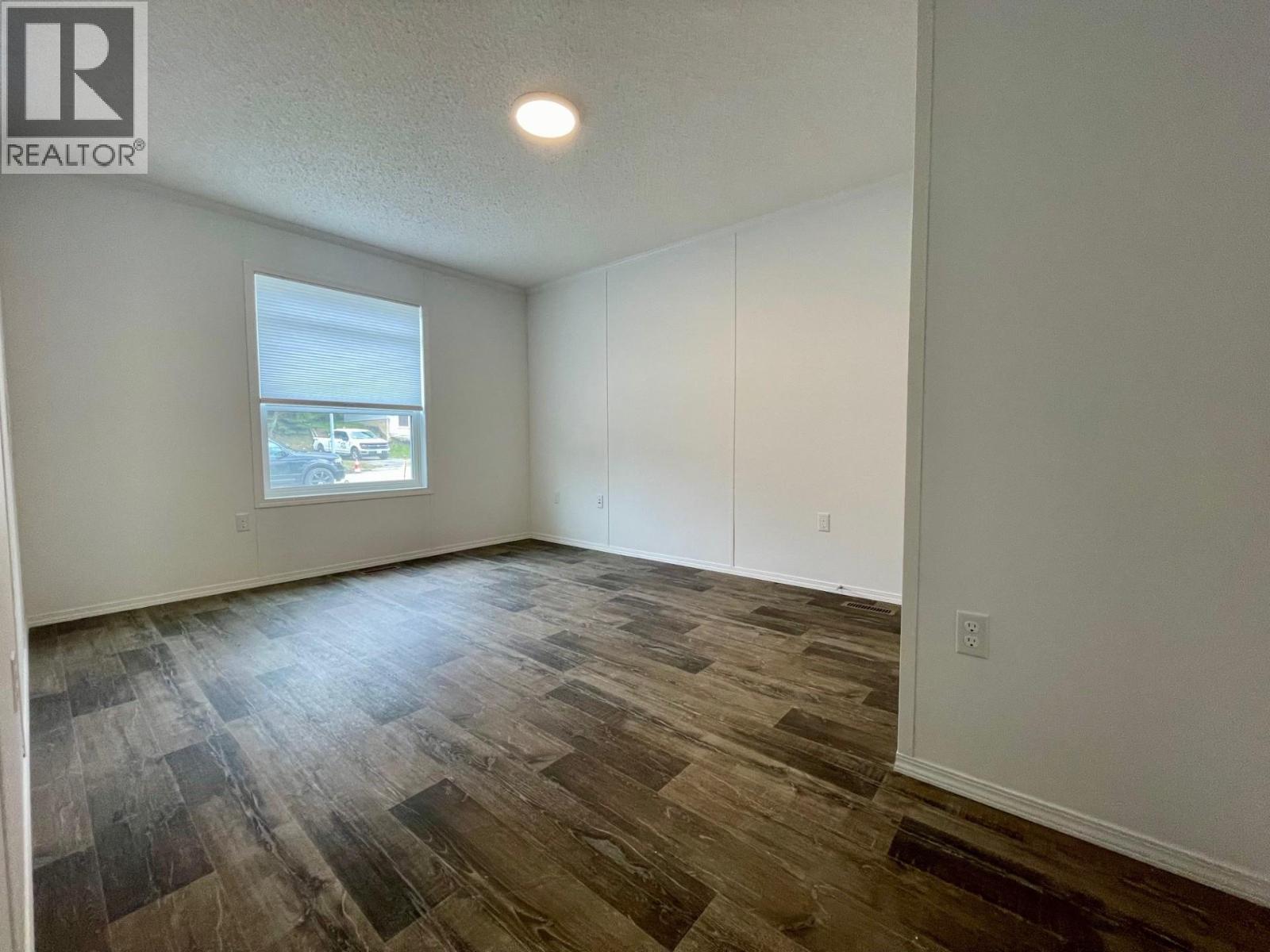 10 Chimo Crescent, Elkford, British Columbia  V0B 1H0 - Photo 24 - 10388974