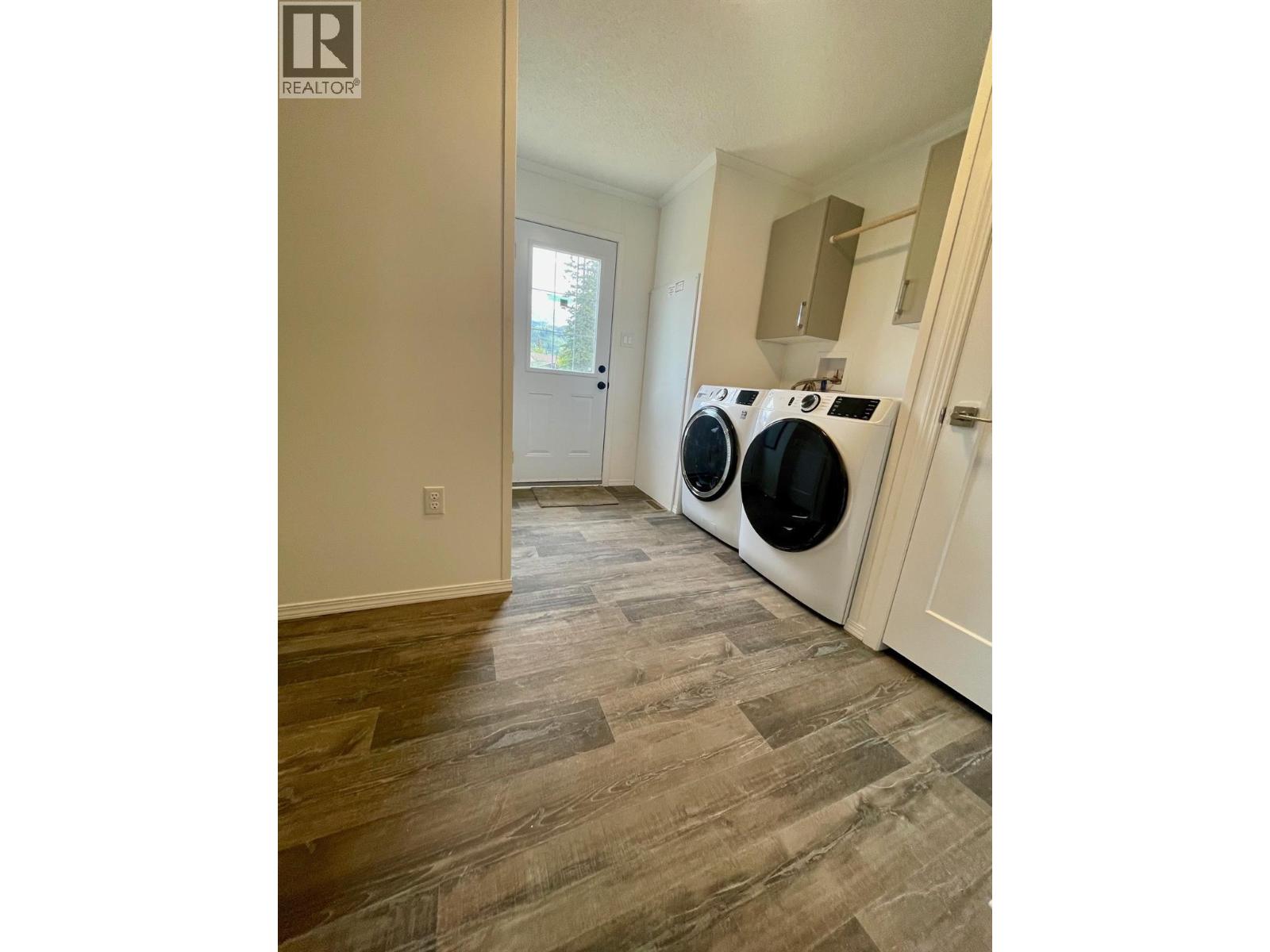 10 Chimo Crescent, Elkford, British Columbia  V0B 1H0 - Photo 29 - 10388974