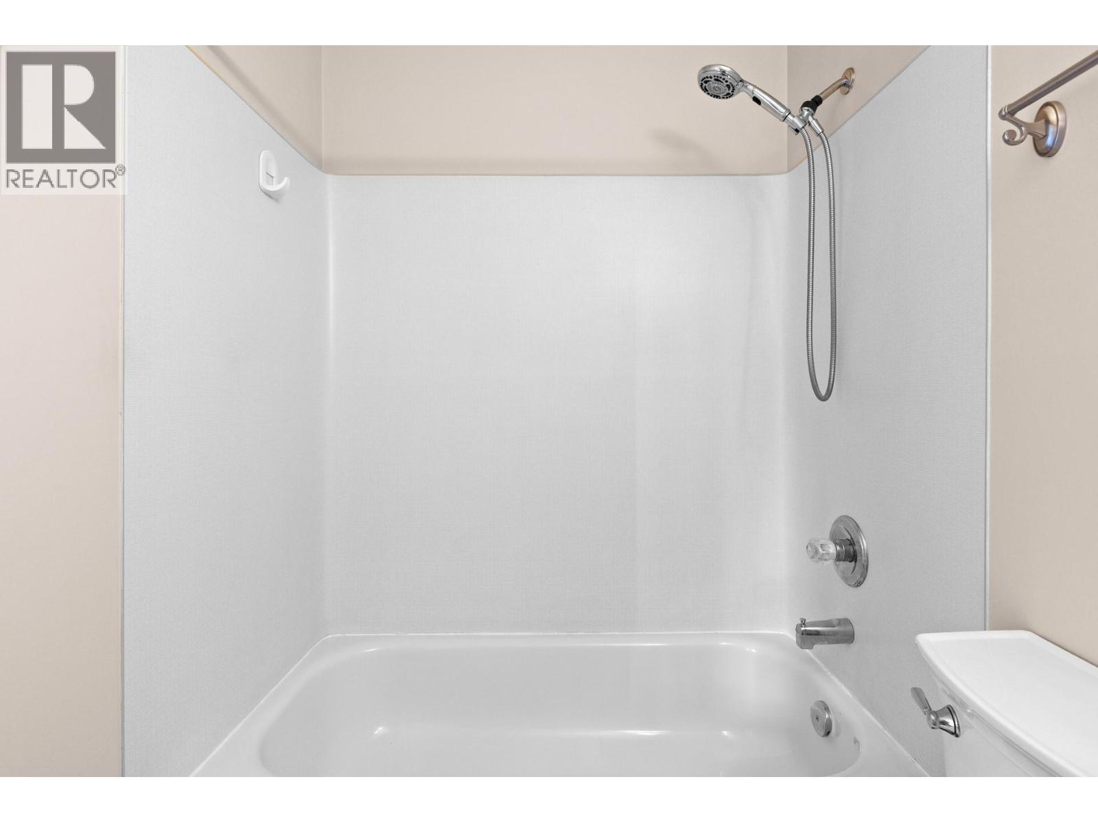 400 Sutton Crescent Unit# 301, Kelowna, British Columbia  V1V 1Y3 - Photo 17 - 10390558