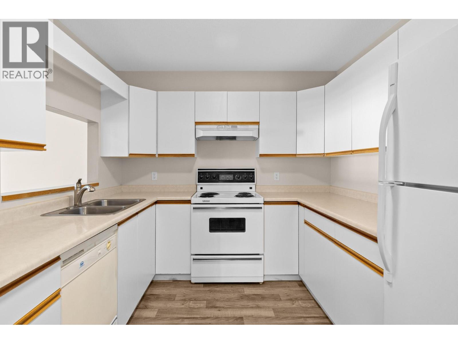 400 Sutton Crescent Unit# 301, Kelowna, British Columbia  V1V 1Y3 - Photo 6 - 10390558