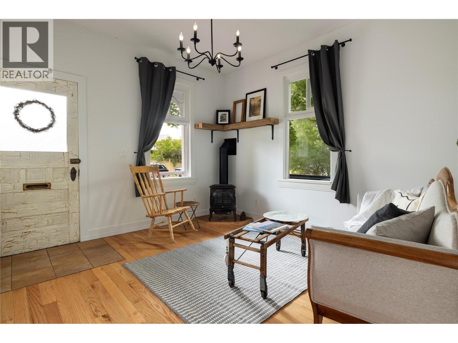 3408 34 Avenue, Vernon, British Columbia  V1T 2P9 - Photo 3 - 10391091