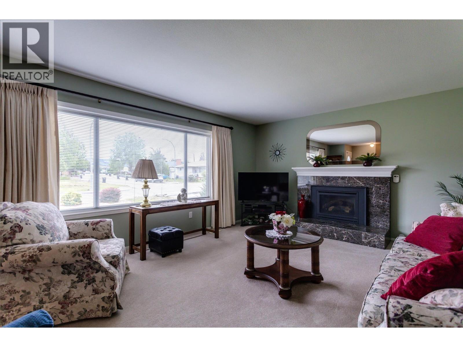 3607 39 Avenue, Vernon, British Columbia  V1T 3E5 - Photo 4 - 10381879