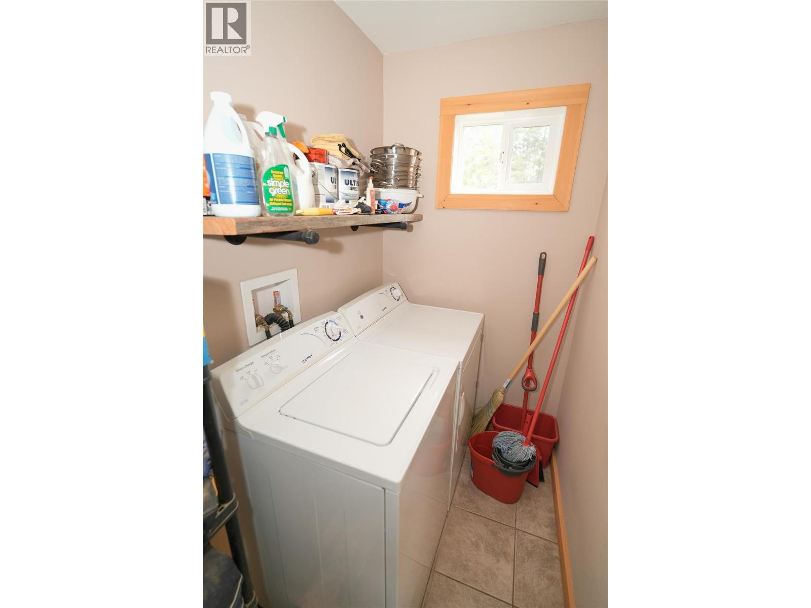 1017 Hume Street, Slocan, British Columbia  V0G 2C0 - Photo 10 - 10391071